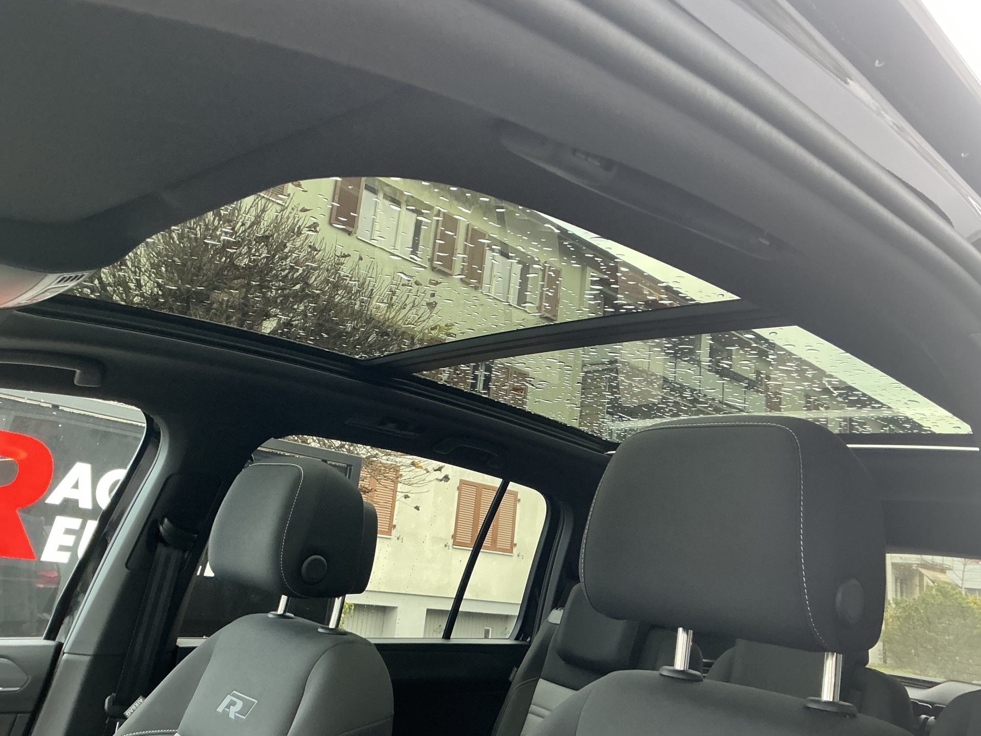 VW Touran 1.5 TSI DSG HIGHLINE R-LINE *** PANORAMAGLASDACH ***-image-8