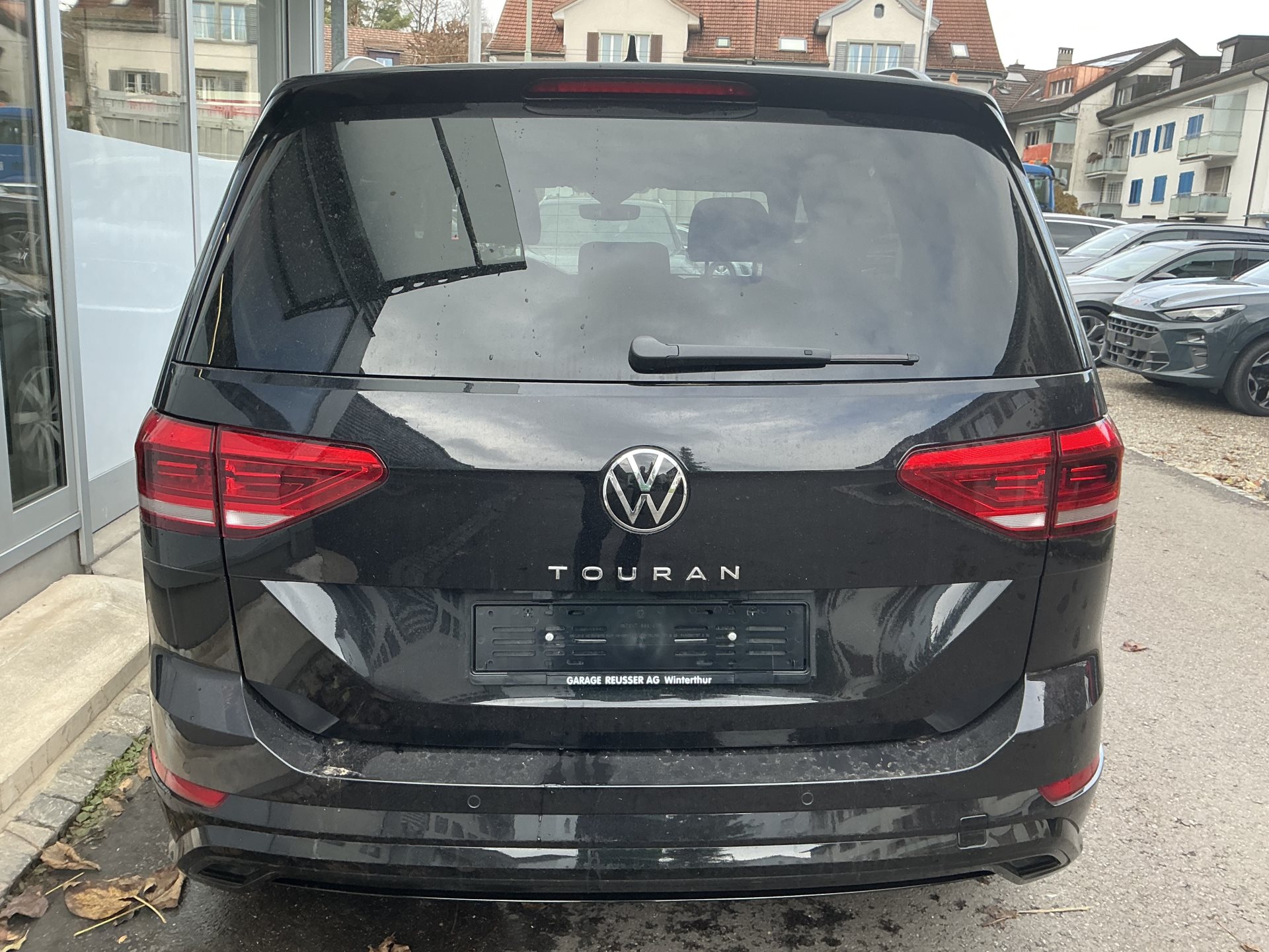 VW Touran 1.5 TSI DSG HIGHLINE R-LINE *** PANORAMAGLASDACH ***-image-4