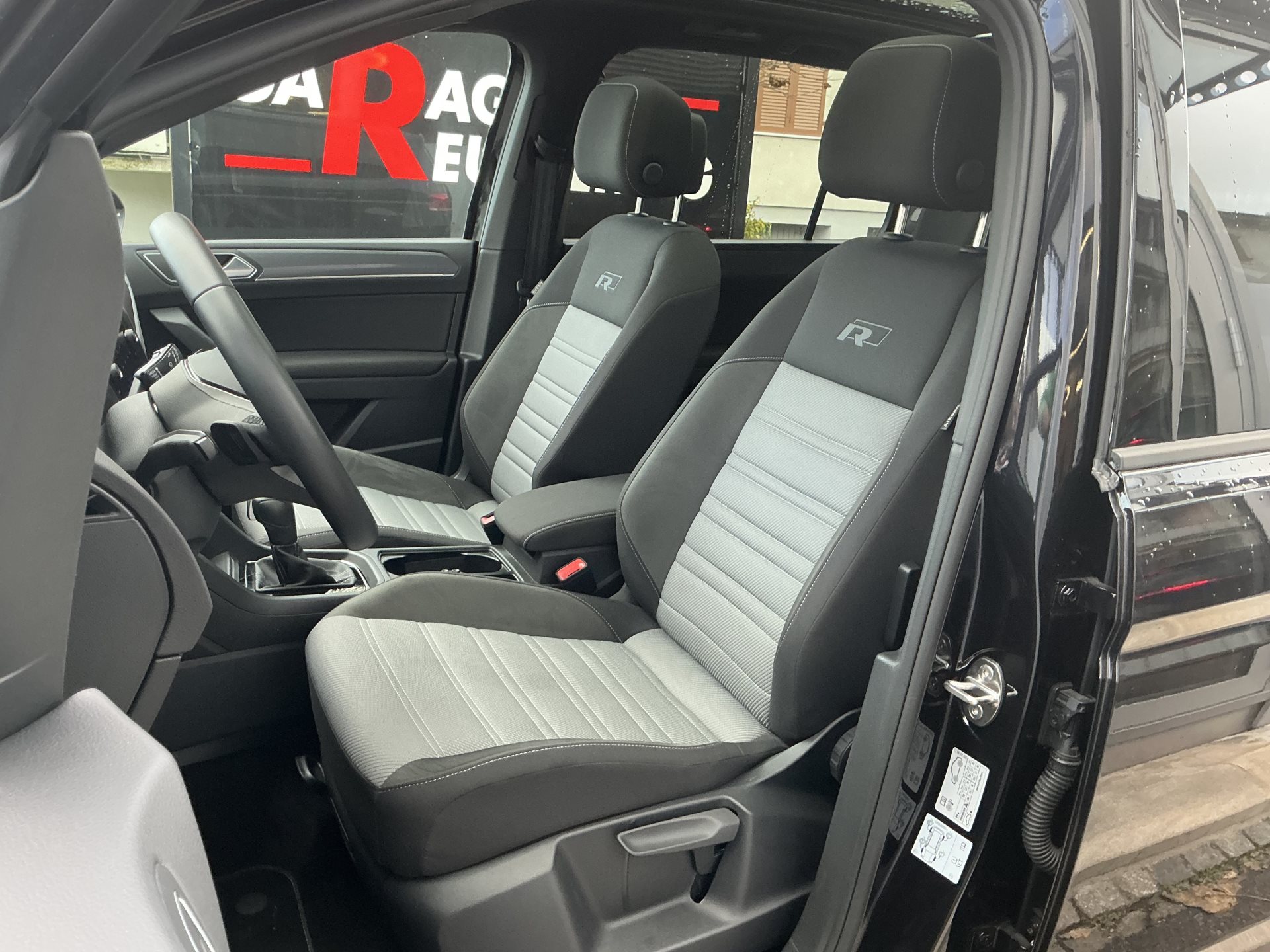 VW Touran 1.5 TSI DSG HIGHLINE R-LINE *** PANORAMAGLASDACH ***-image-7
