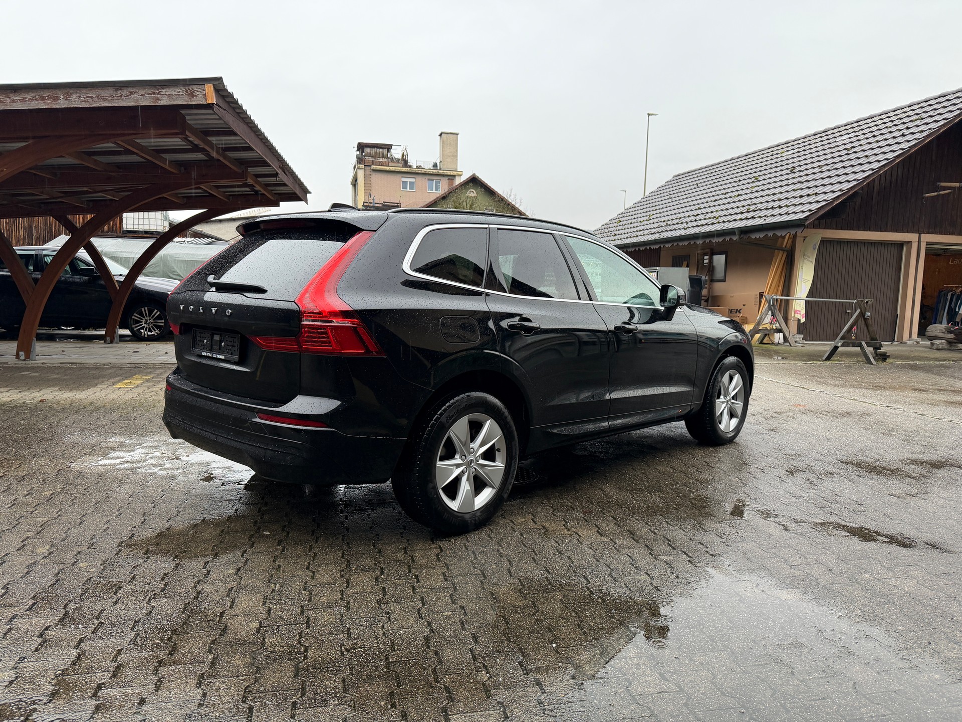 VOLVO XC60 B4 Diesel Mild Hybrid AWD Core Geartronic-image-3