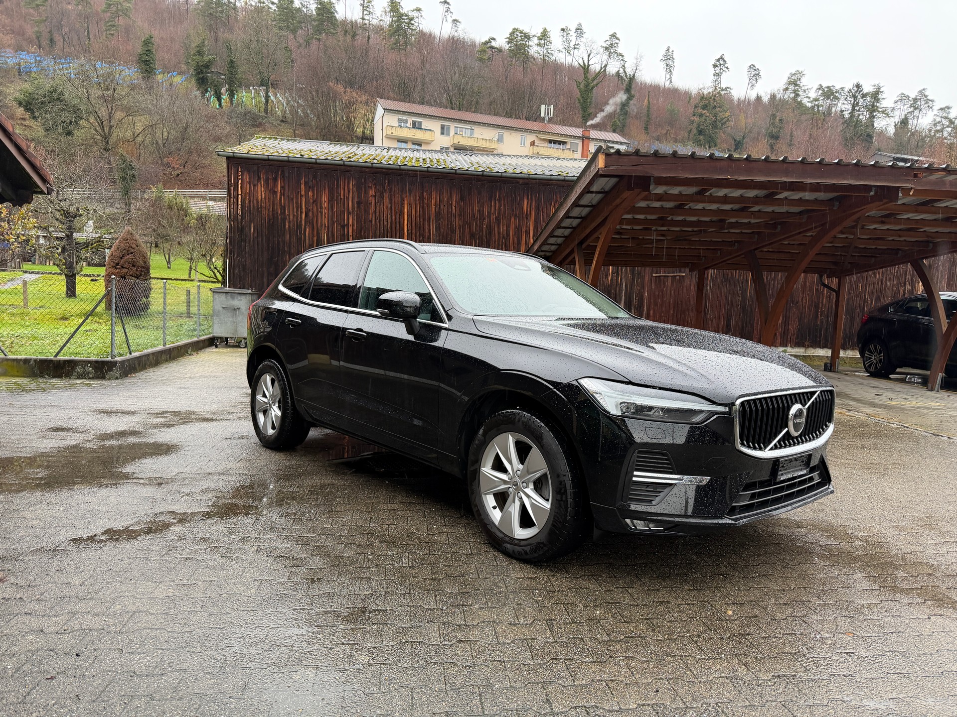 VOLVO XC60 B4 Diesel Mild Hybrid AWD Core Geartronic-image-2