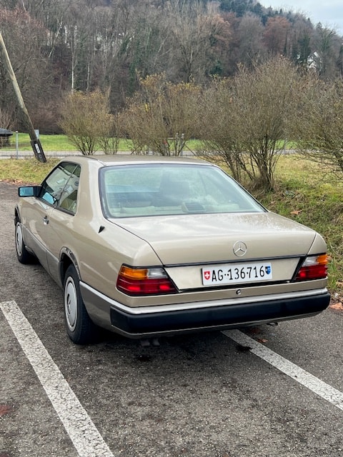 MERCEDES-BENZ 300 CE-image-5