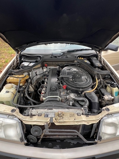 MERCEDES-BENZ 300 CE-image-9