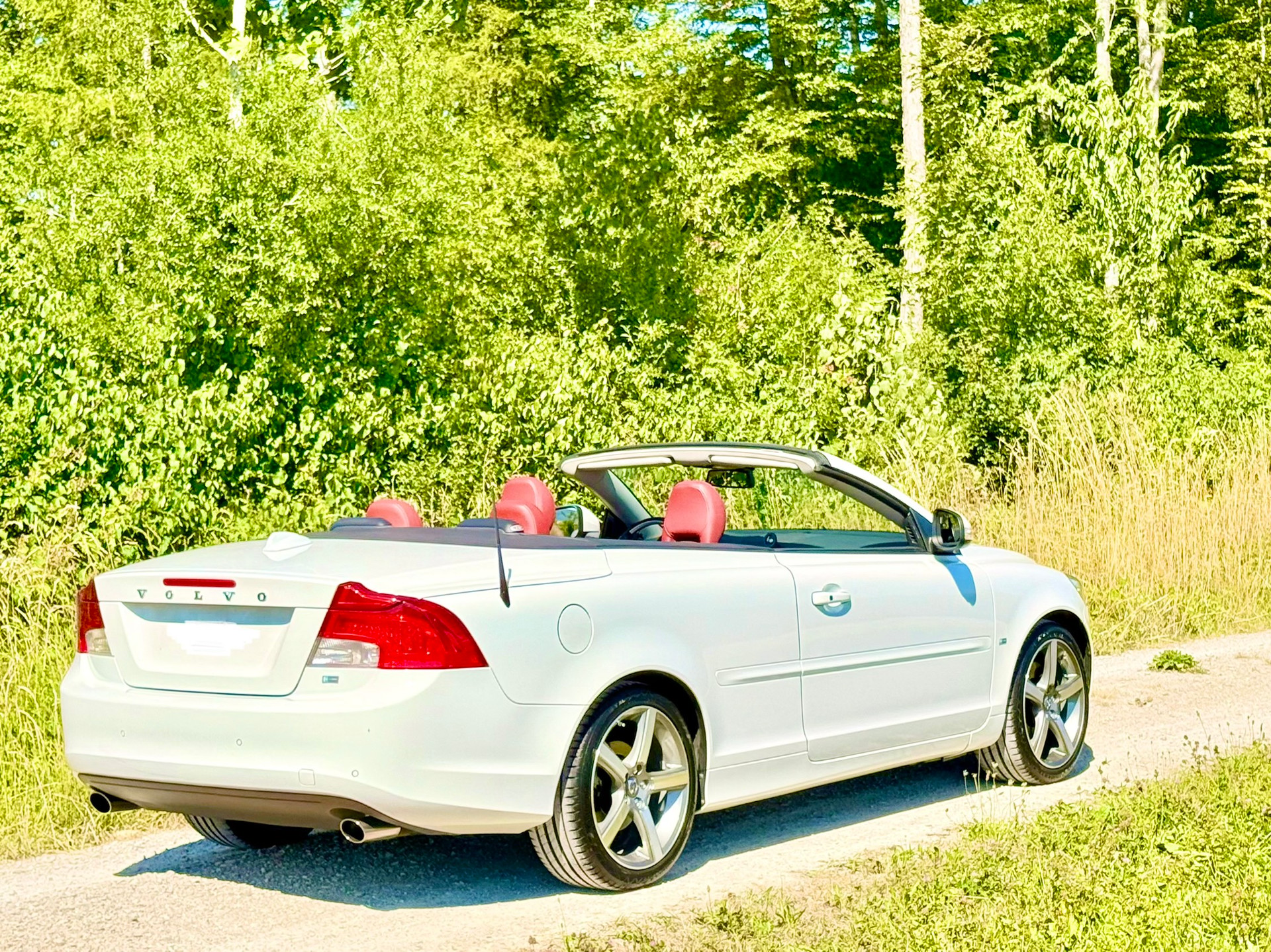 VOLVO T5 Summum Geartronic 230 PS 5 Zylinder *** MADE BY SWEDEN***-image-1