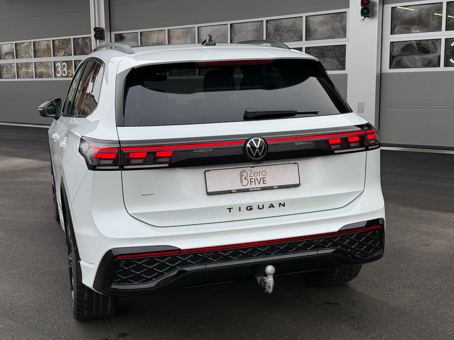VW Tiguan 2.0 TSI DSG R-Line 4Motion-image-6