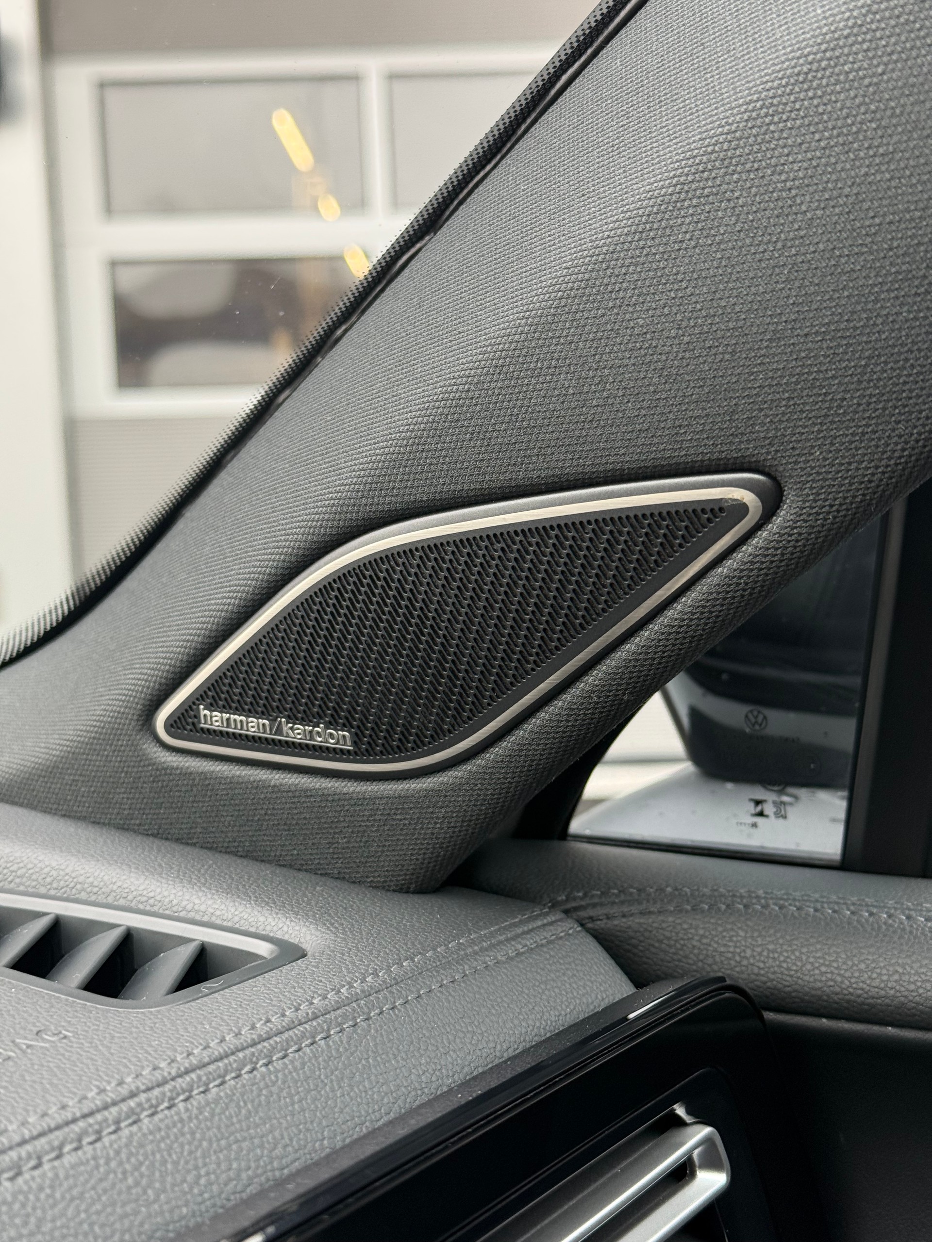 VW Tiguan 2.0 TSI DSG R-Line 4Motion-image-15