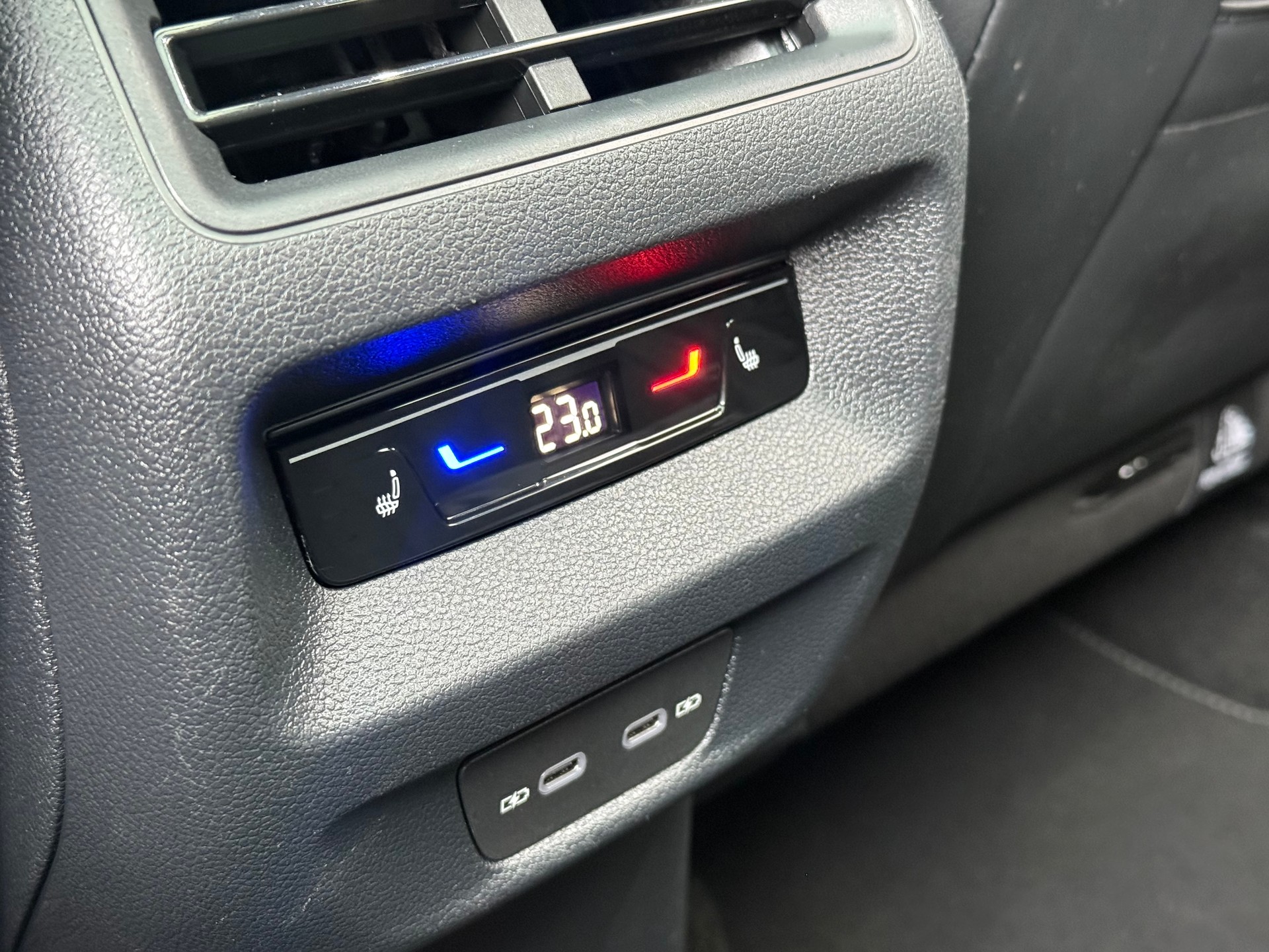 VW Tiguan 2.0 TSI DSG R-Line 4Motion-image-13