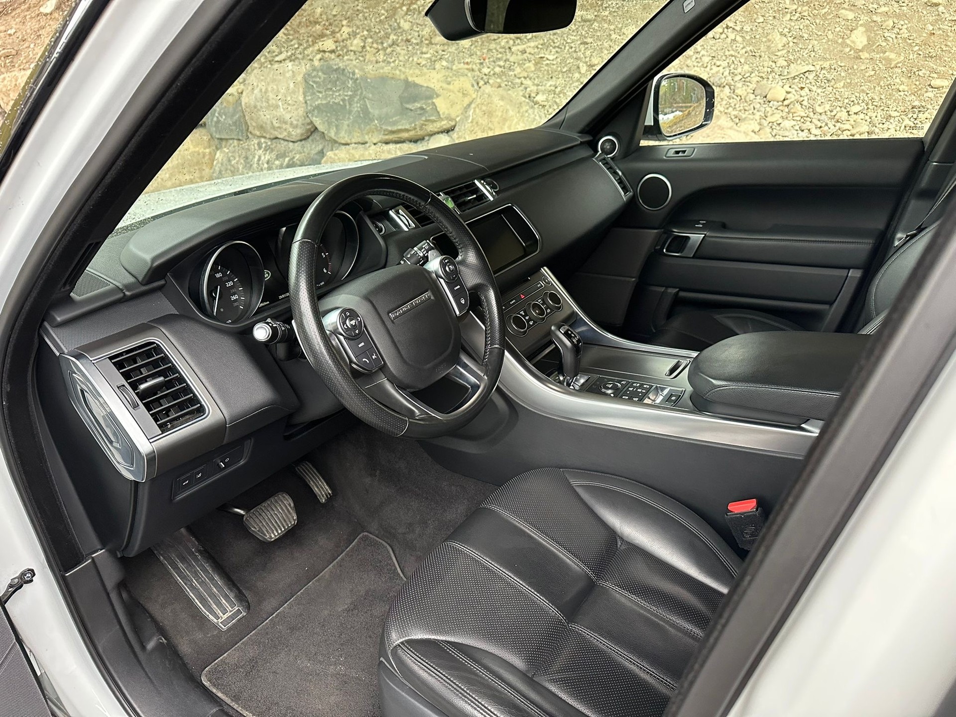 LAND ROVER Range Rover Sport 2.0 SD4 SE Automatic-image-6