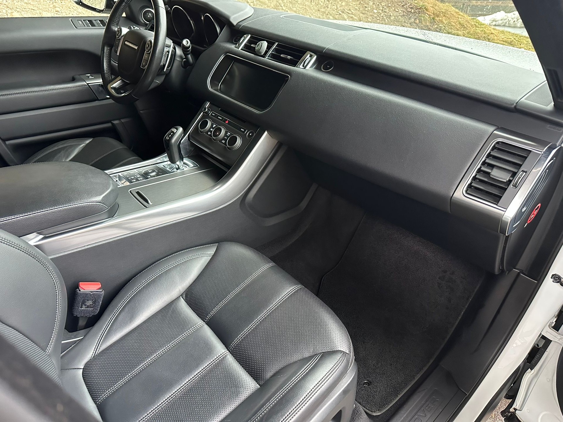 LAND ROVER Range Rover Sport 2.0 SD4 SE Automatic-image-8