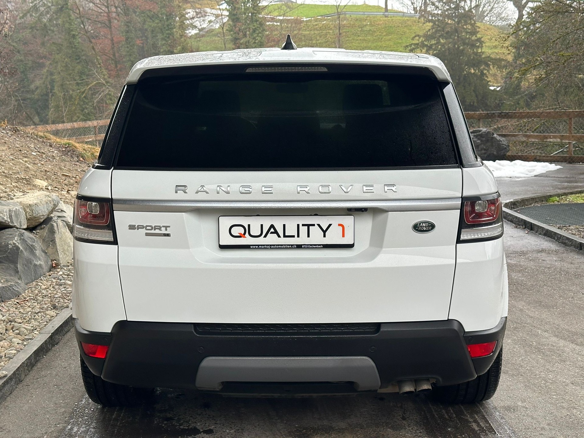 LAND ROVER Range Rover Sport 2.0 SD4 SE Automatic-image-3