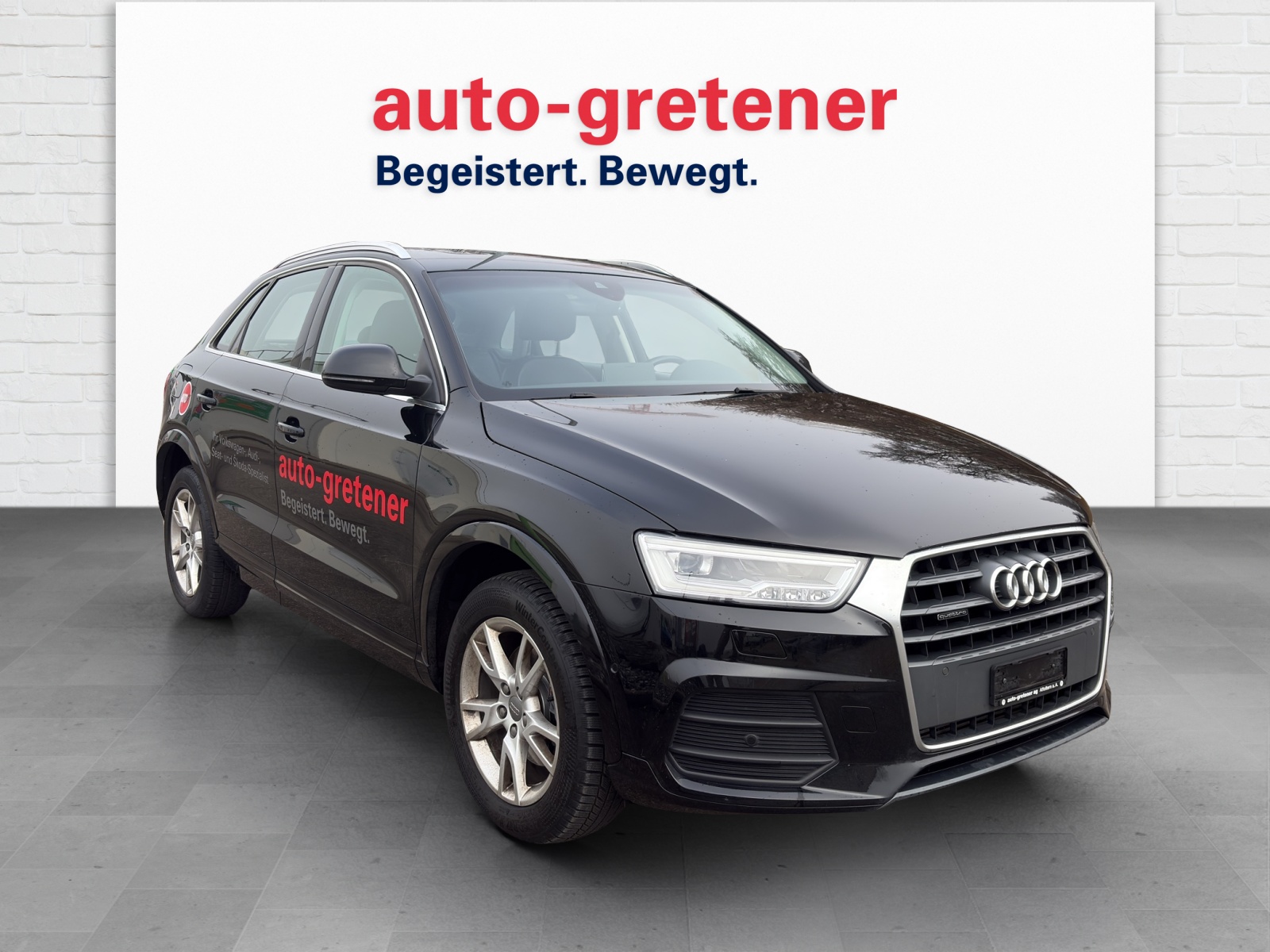 AUDI Q3 2.0 TFSI Design quattro S-Tr.-showroom-element-3
