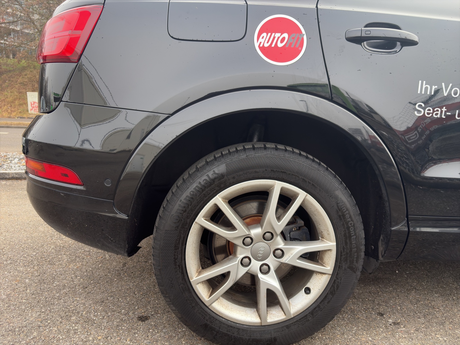 AUDI Q3 2.0 TFSI Design quattro S-Tr.-image-15