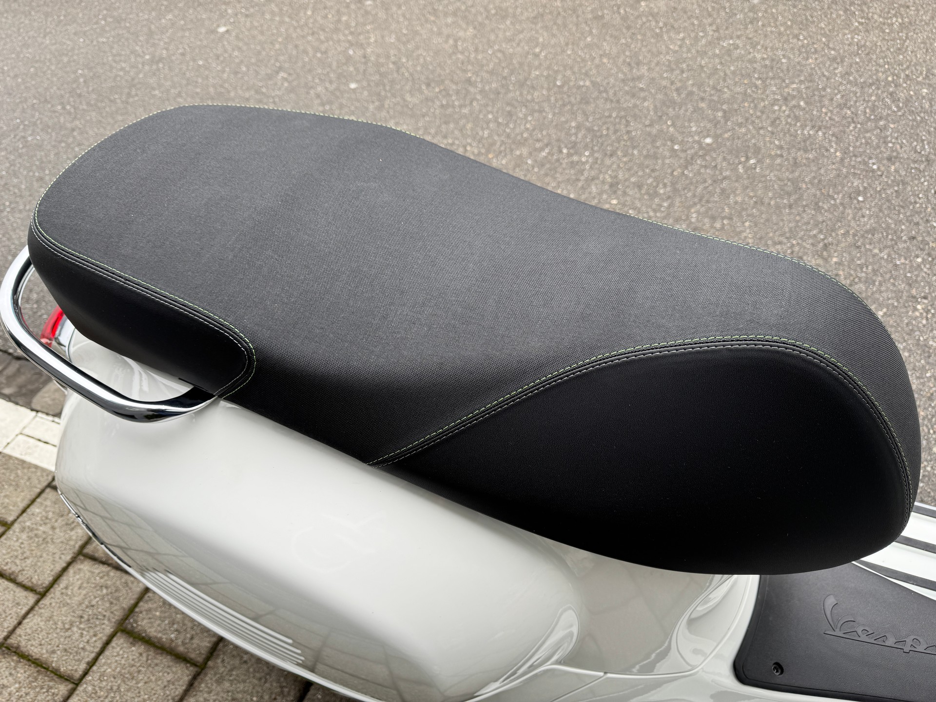 PIAGGIO Vespa GTS 125 Super Tech E5+-image-9