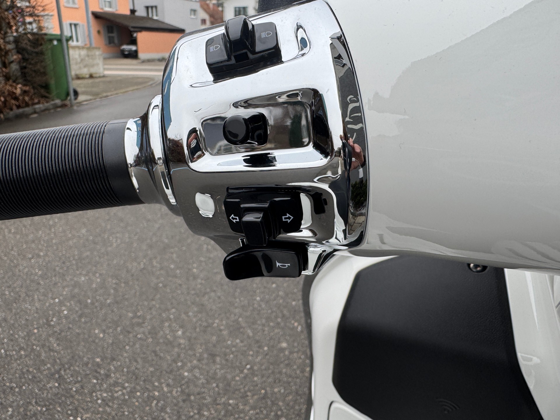 PIAGGIO Vespa GTS 125 Super Tech E5+-image-5