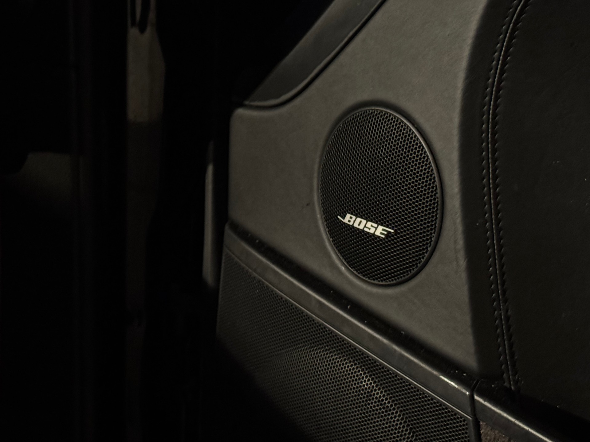 PORSCHE Cayenne Turbo-image-14