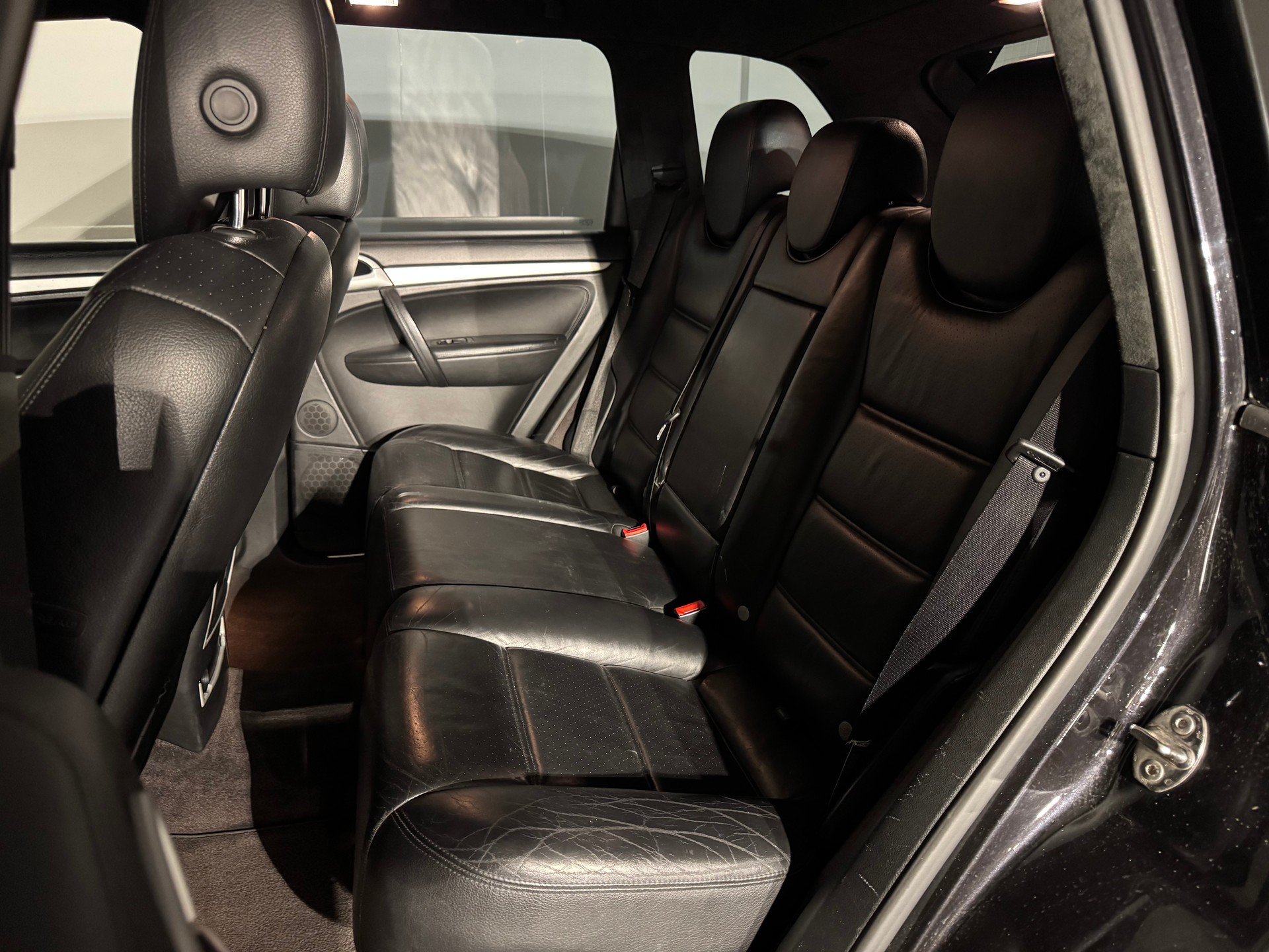 PORSCHE Cayenne Turbo-image-17