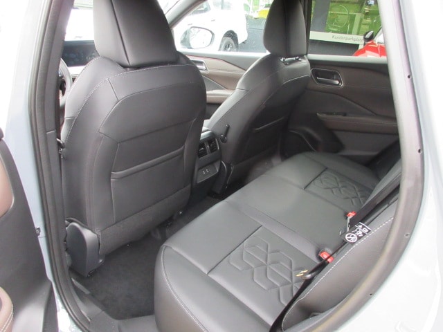 NISSAN Qashqai 1.5 VC-T Tekna-image-6