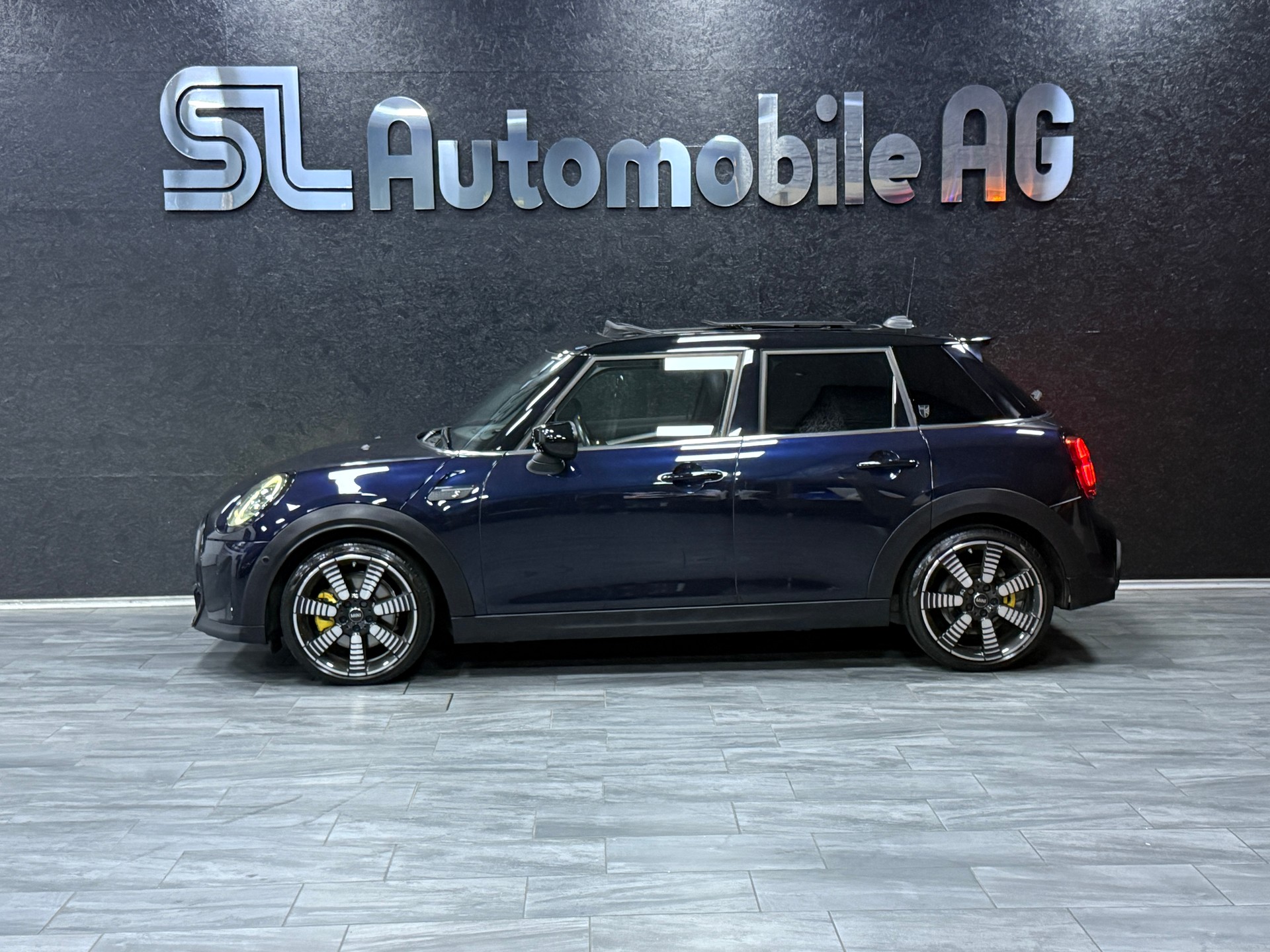 MINI Cooper S Trafalgar Edition Steptronic DKG / CH Fz aus 1 Hand / Leasing ab 199.--showroom-element-3