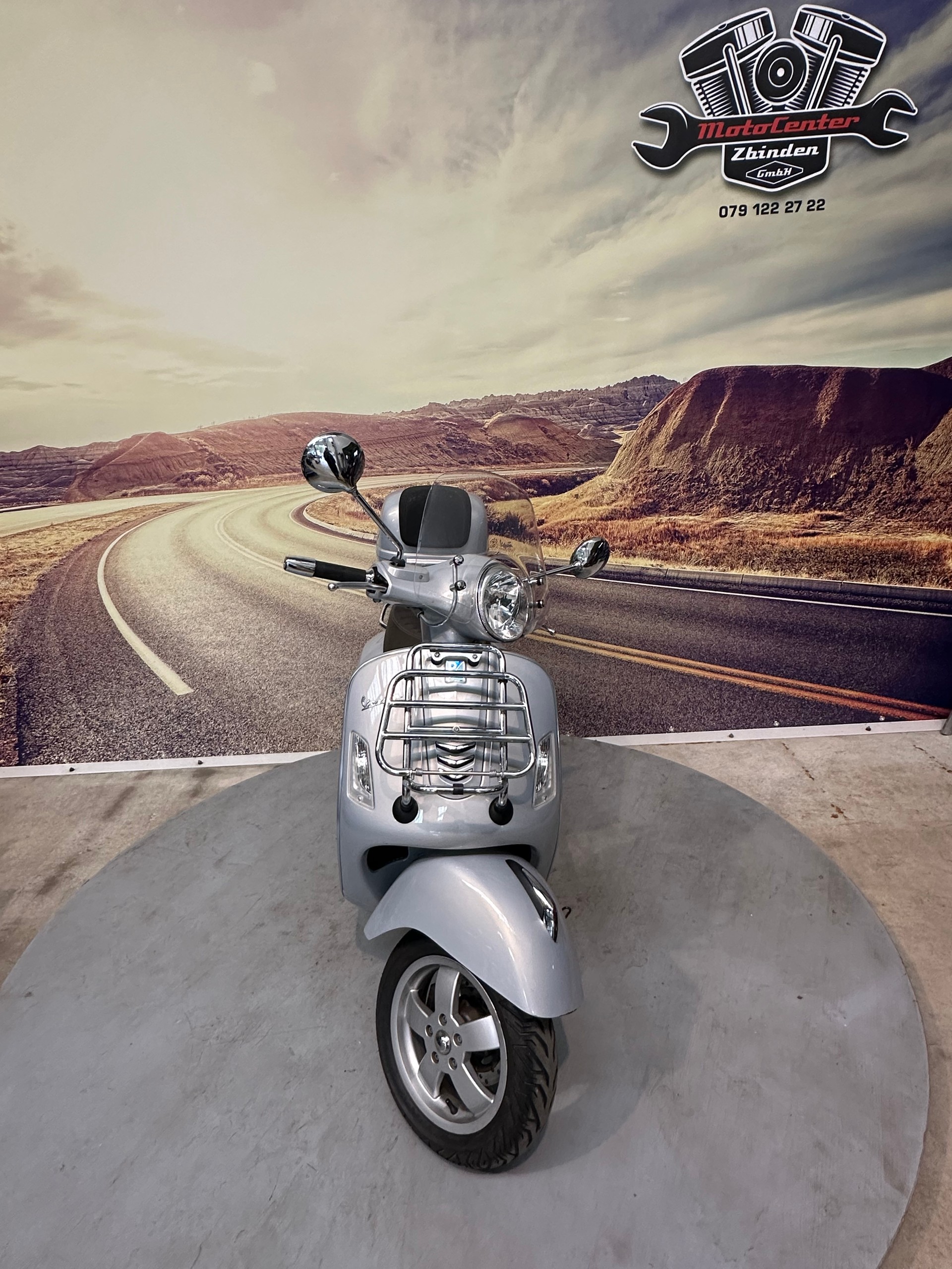 PIAGGIO Vespa GTS Super 300 i.e ABS-image-2