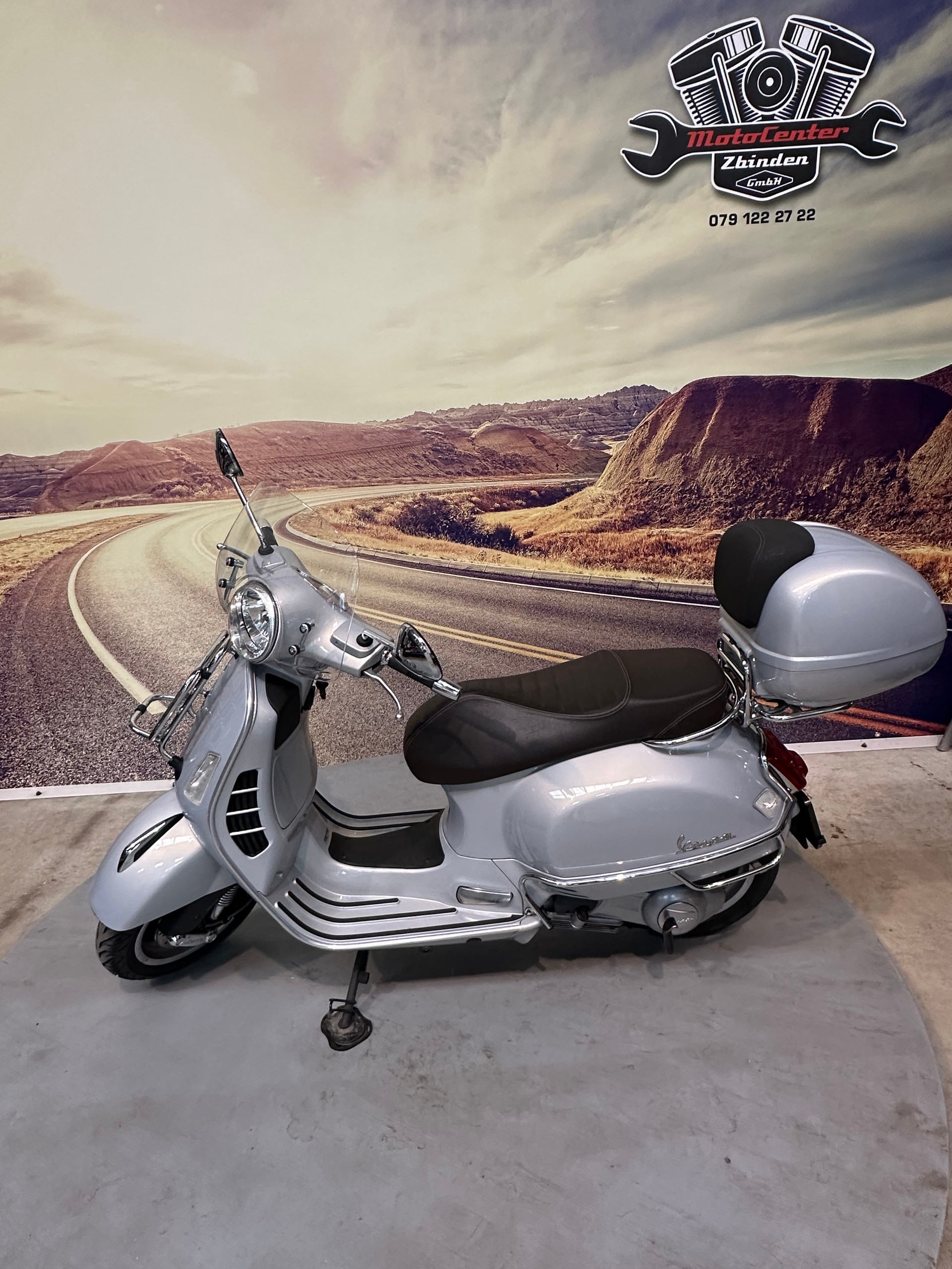 PIAGGIO Vespa GTS Super 300 i.e ABS-image-4