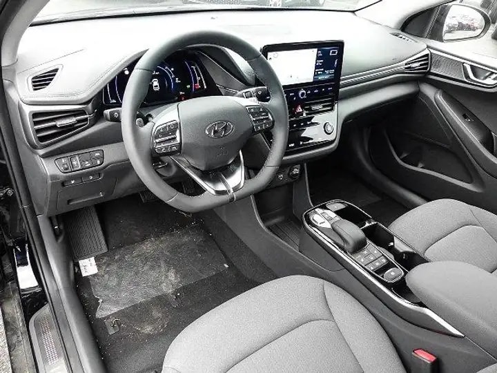 HYUNDAI Ioniq EV Trend-image-4