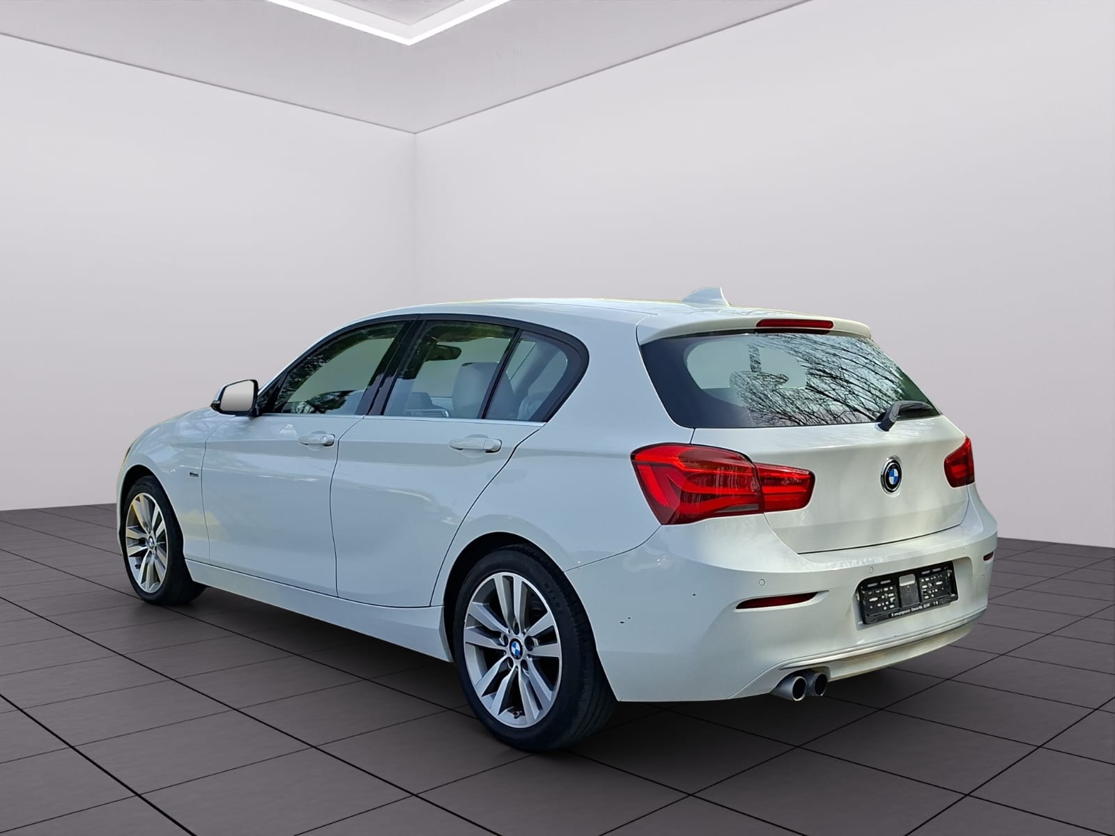 BMW 125i Urban Line Steptronic-image-5