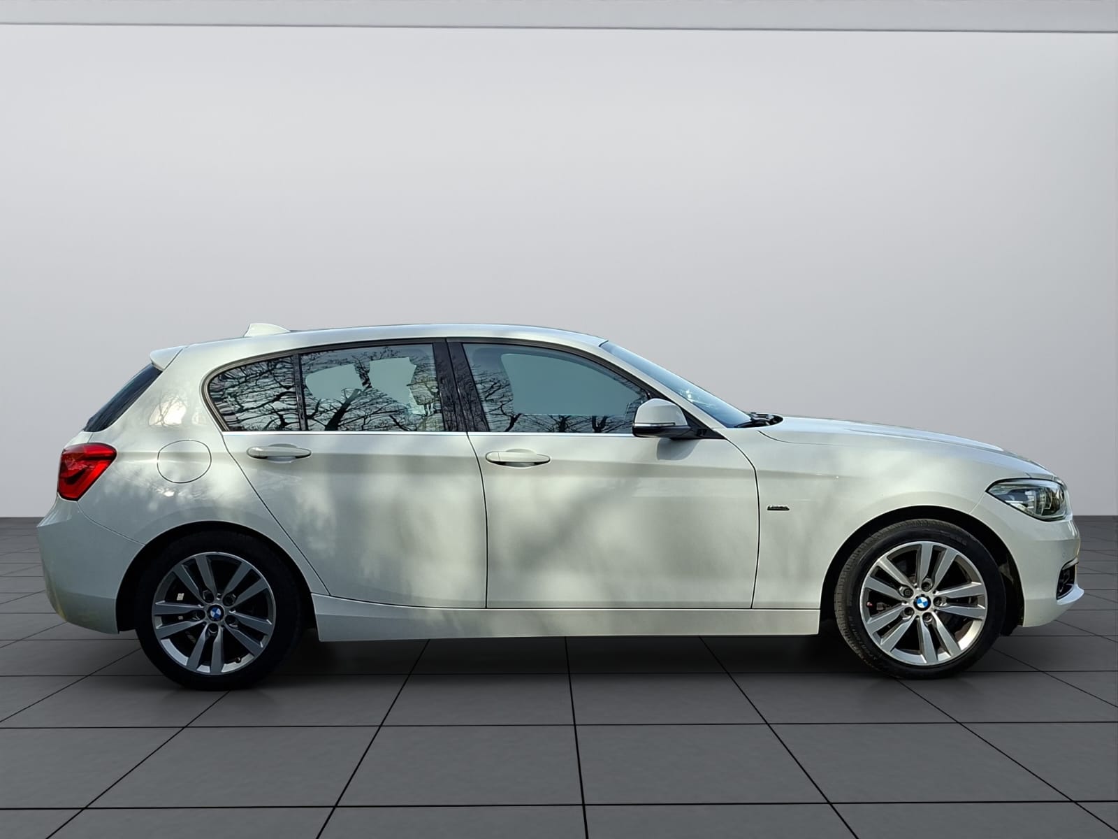 BMW 125i Urban Line Steptronic-image-8