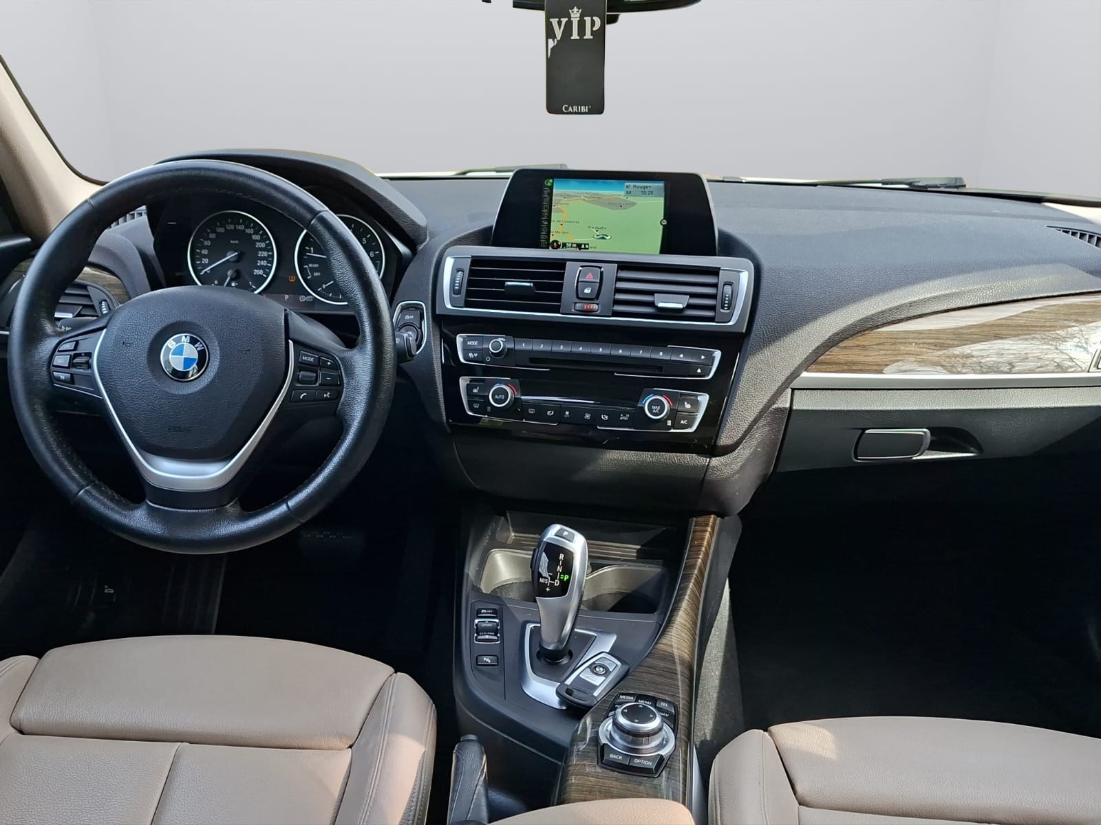 BMW 125i Urban Line Steptronic-image-12