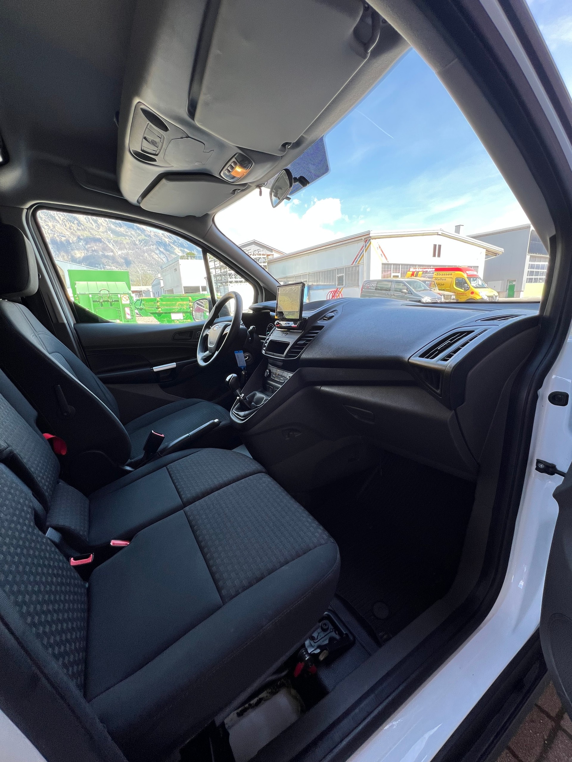 FORD Transit Connect Van T210 1.0 EcoBoost Trend (CHF 156.90/Monat)-image-10