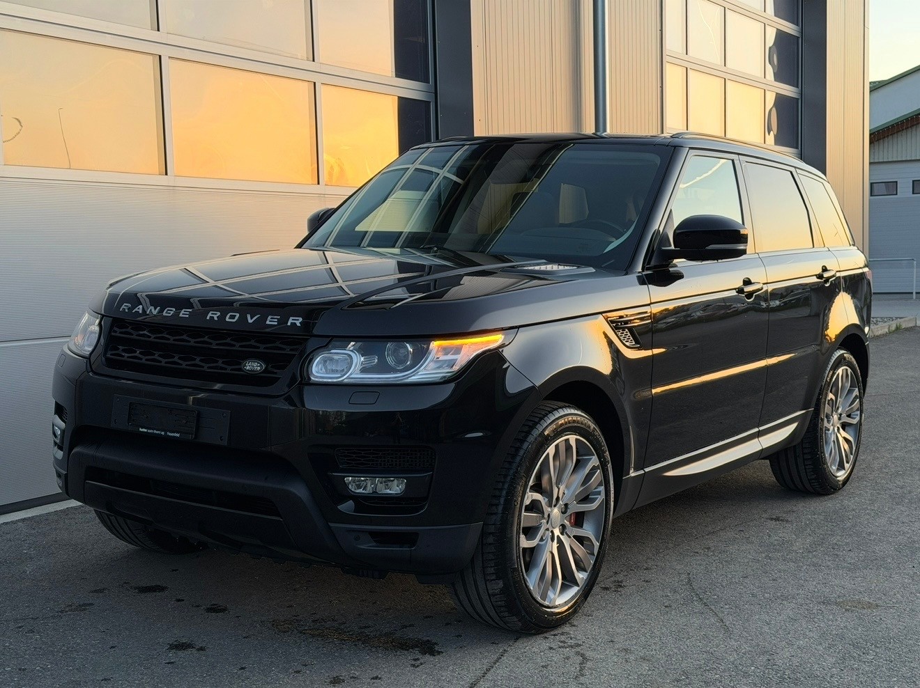LAND ROVER Range Rover Sport 3.0 SDV6 HSE Dynamic Automatic-image-2