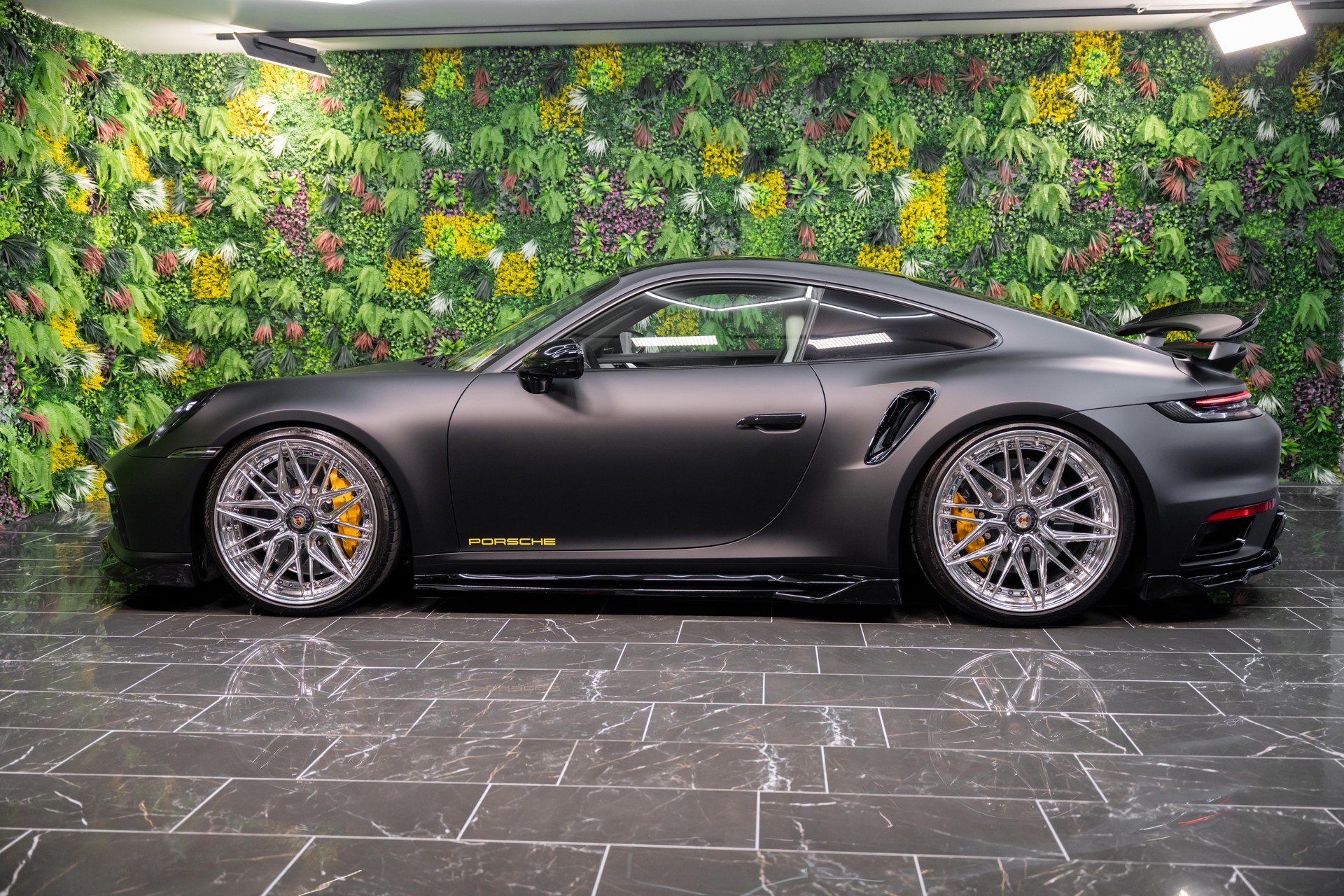 PORSCHE 911 Turbo S PDK-image-5