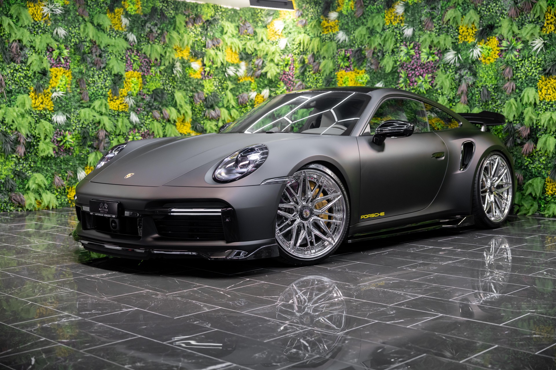 PORSCHE 911 Turbo S PDK-image-1