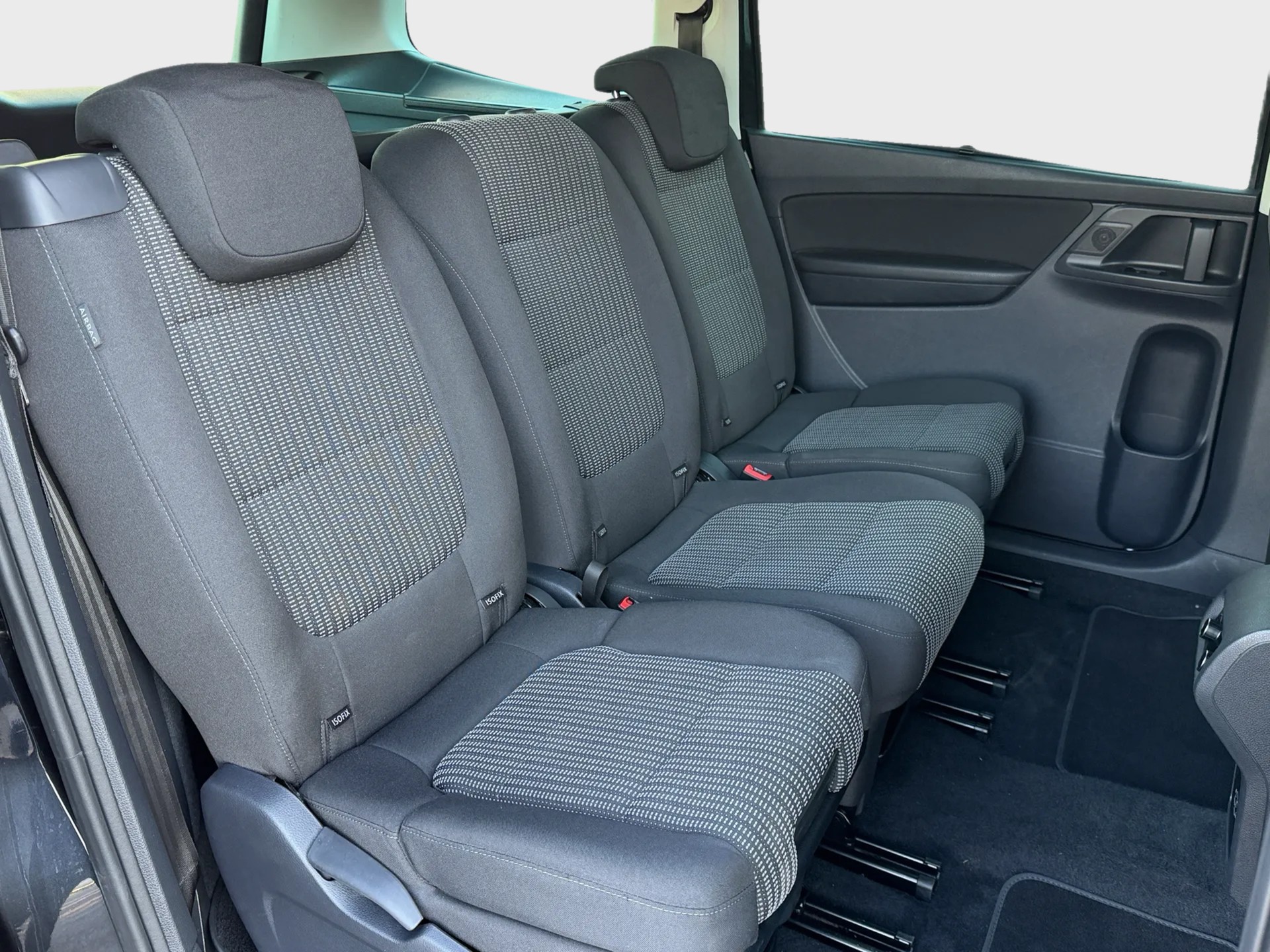 SEAT Alhambra 1.4 TSI DSG Style 7 Places-image-16