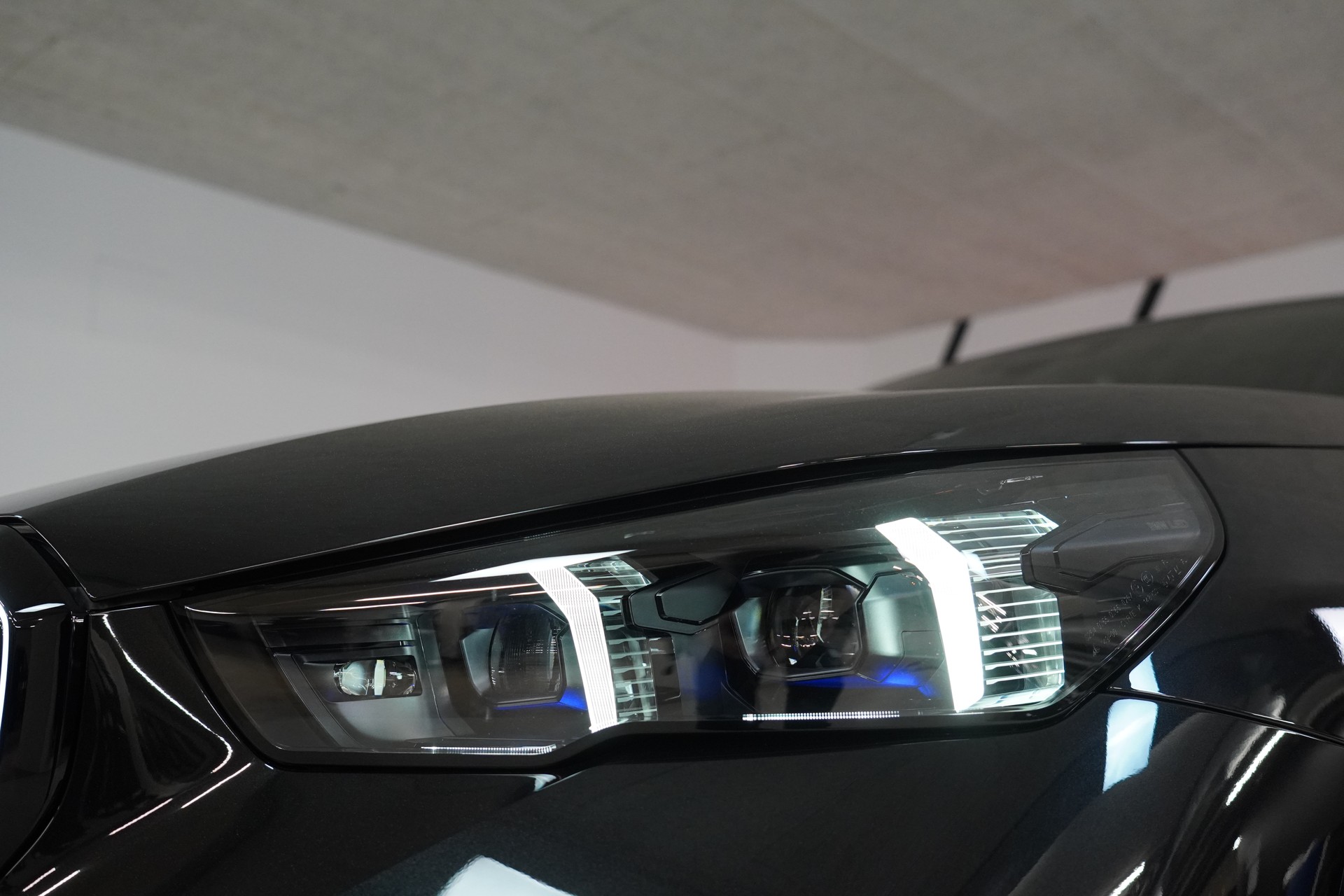 BMW i5 M60 Touring M Sport Pro-image-8