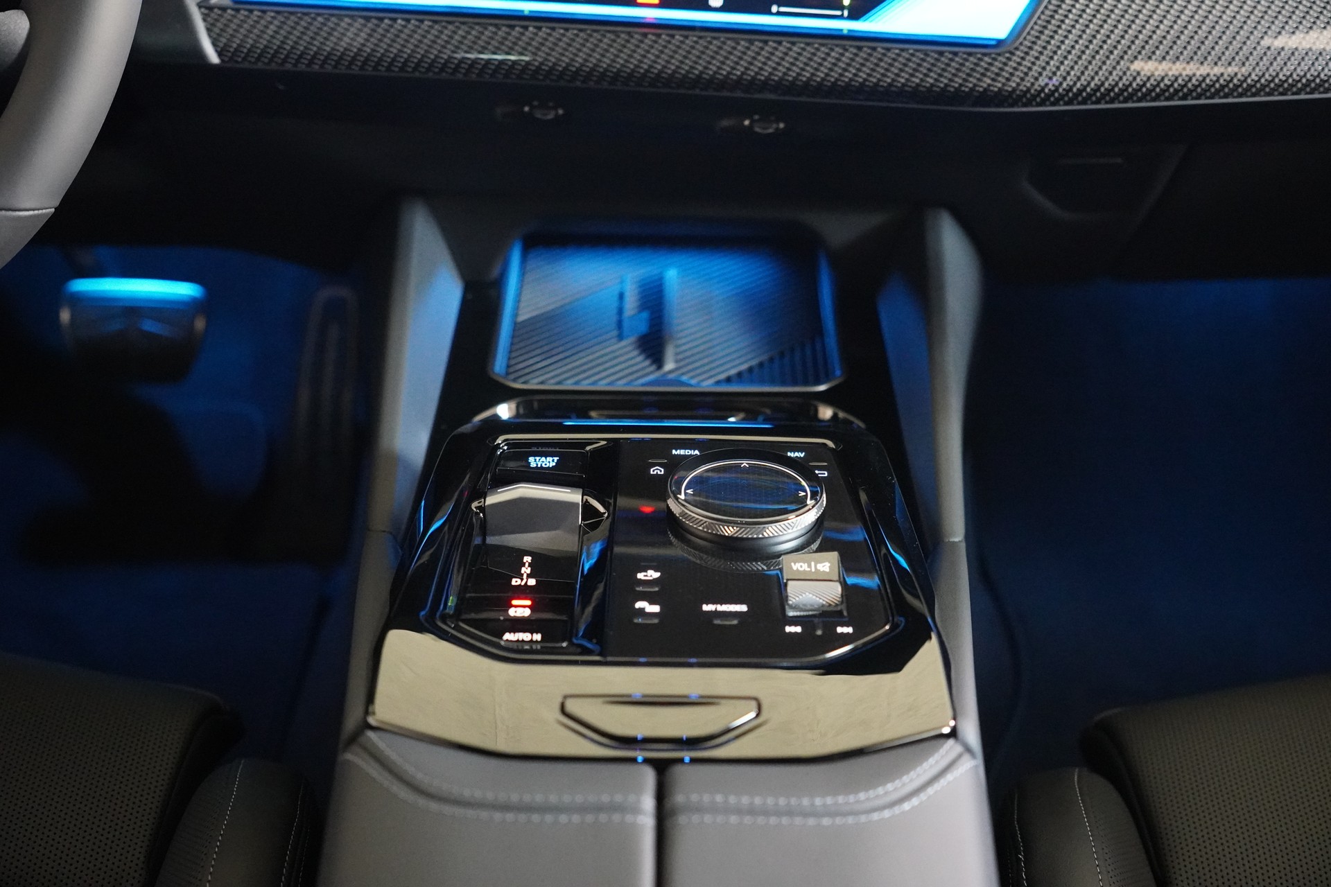 BMW i5 M60 Touring M Sport Pro-image-19