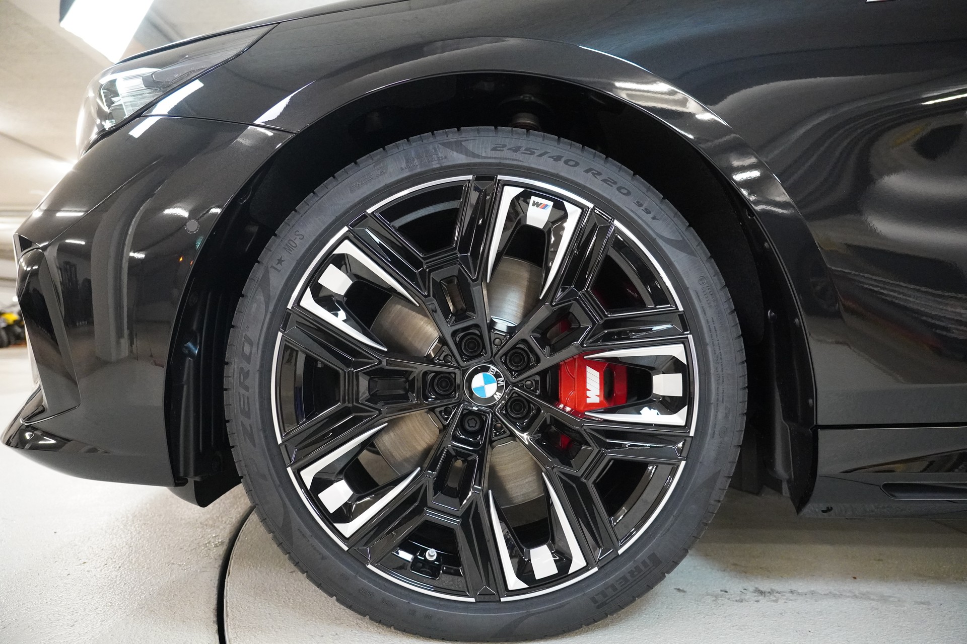 BMW i5 M60 Touring M Sport Pro-image-9