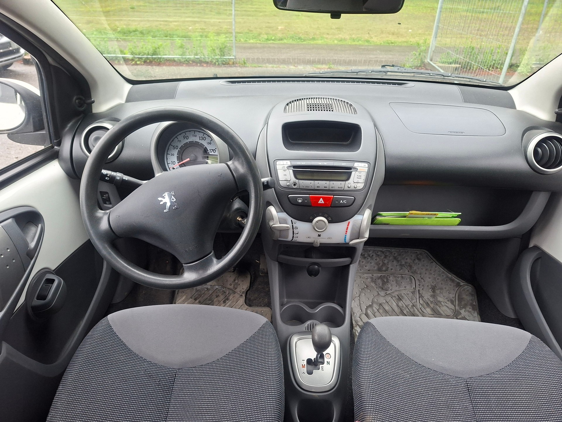 PEUGEOT 107 1.0 City Move 2-Tronic-image-7