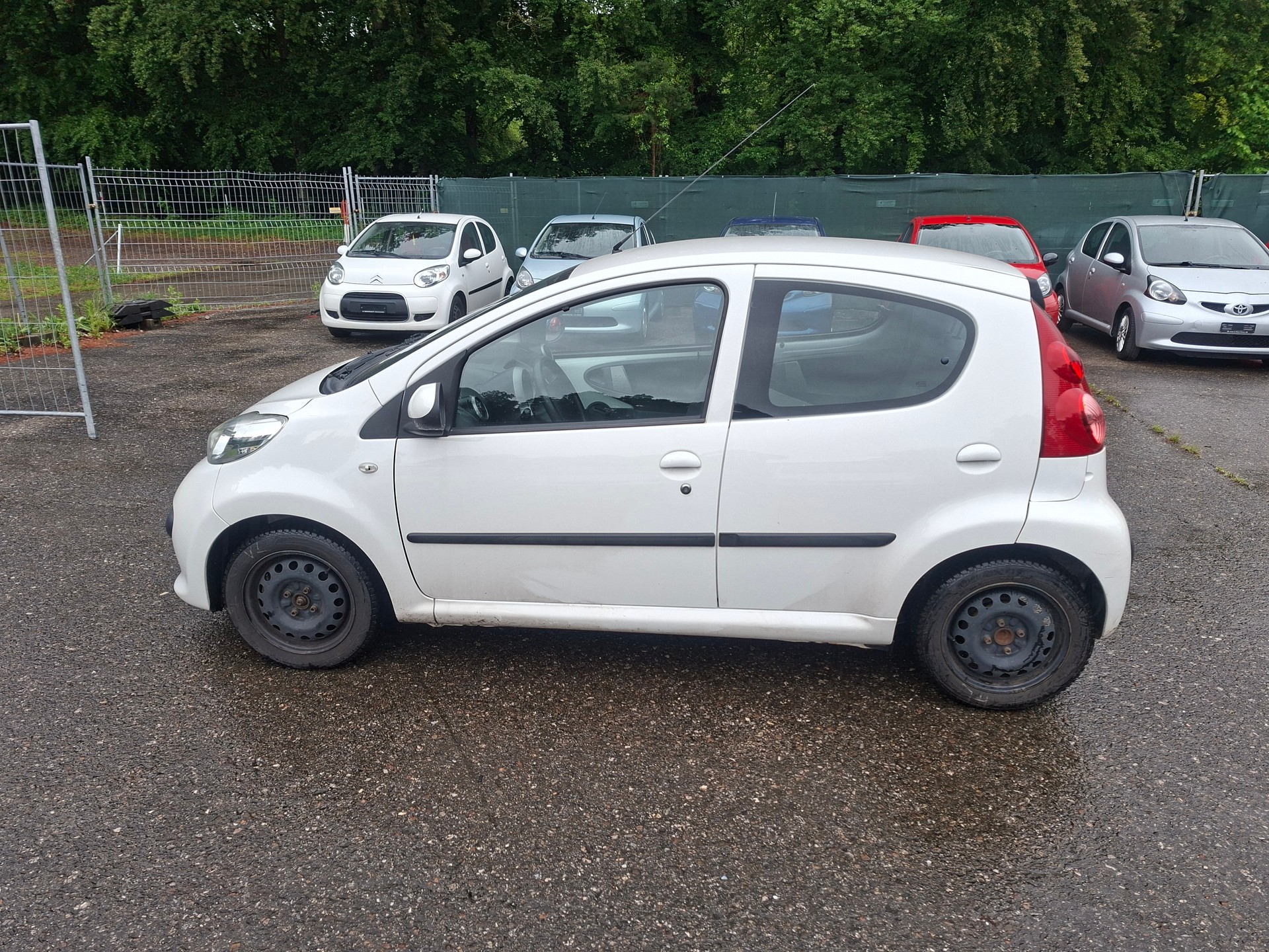 PEUGEOT 107 1.0 City Move 2-Tronic-image-5