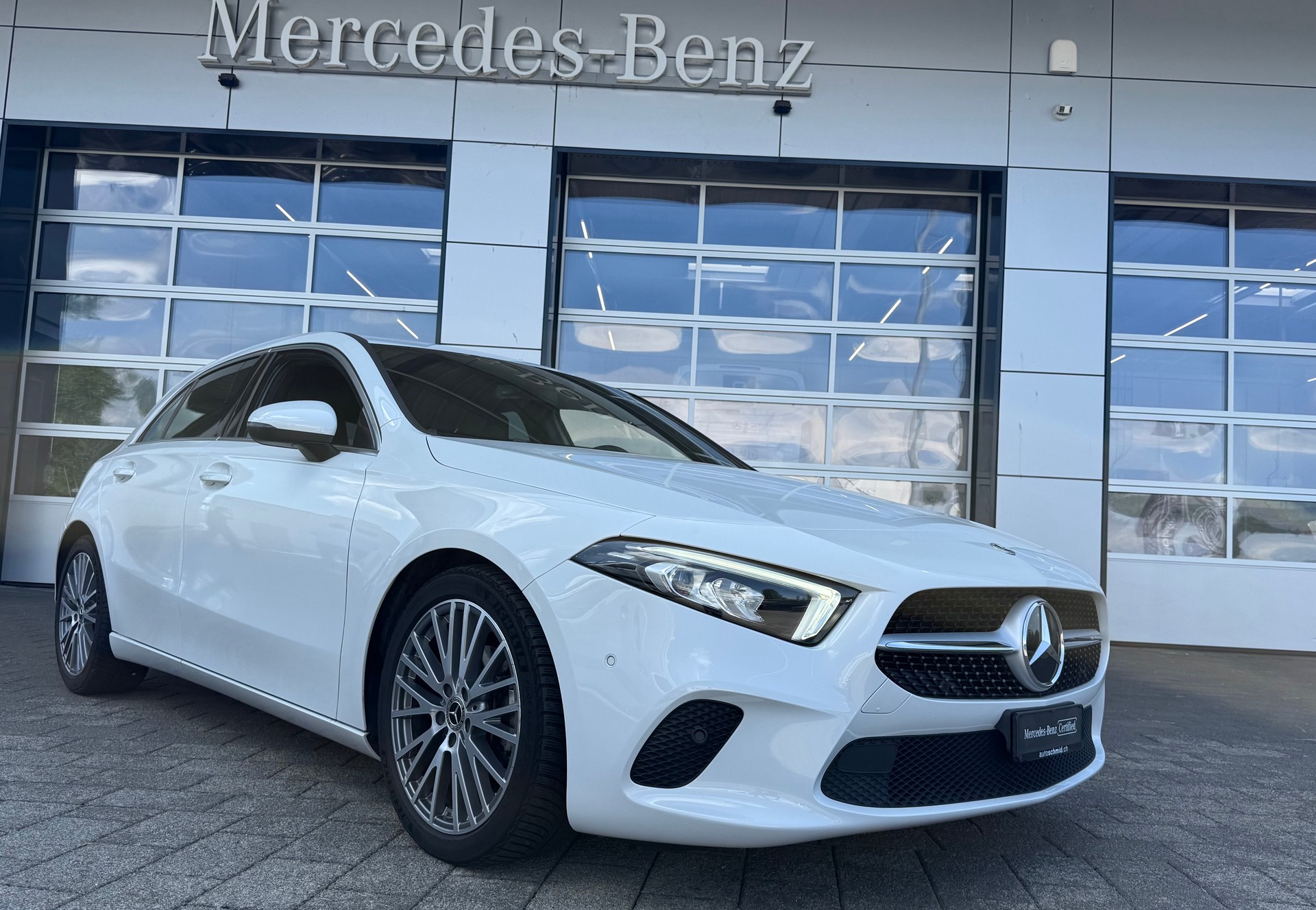 MERCEDES-BENZ A 180 Progressive 7G-DCT