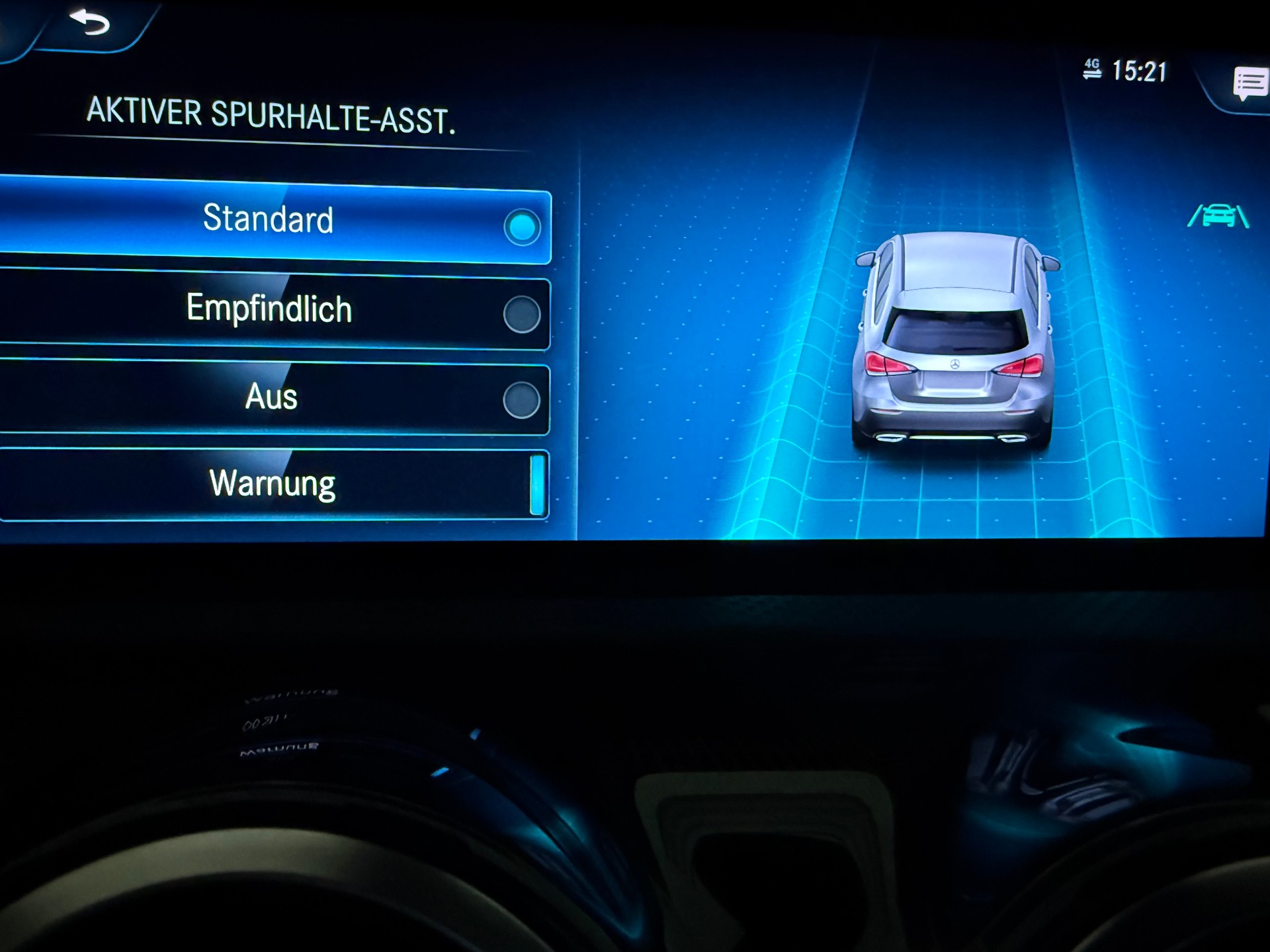 MERCEDES-BENZ A 180 Progressive 7G-DCT-image-7