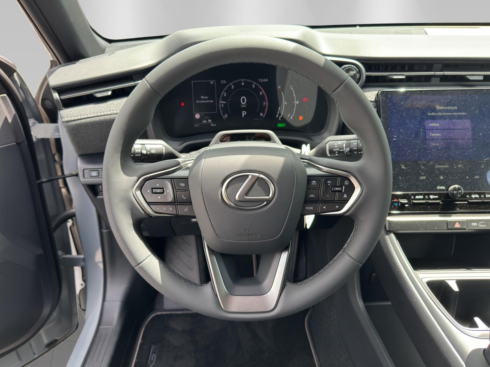 LEXUS LBX 1.5 Hybrid Impression-image-8