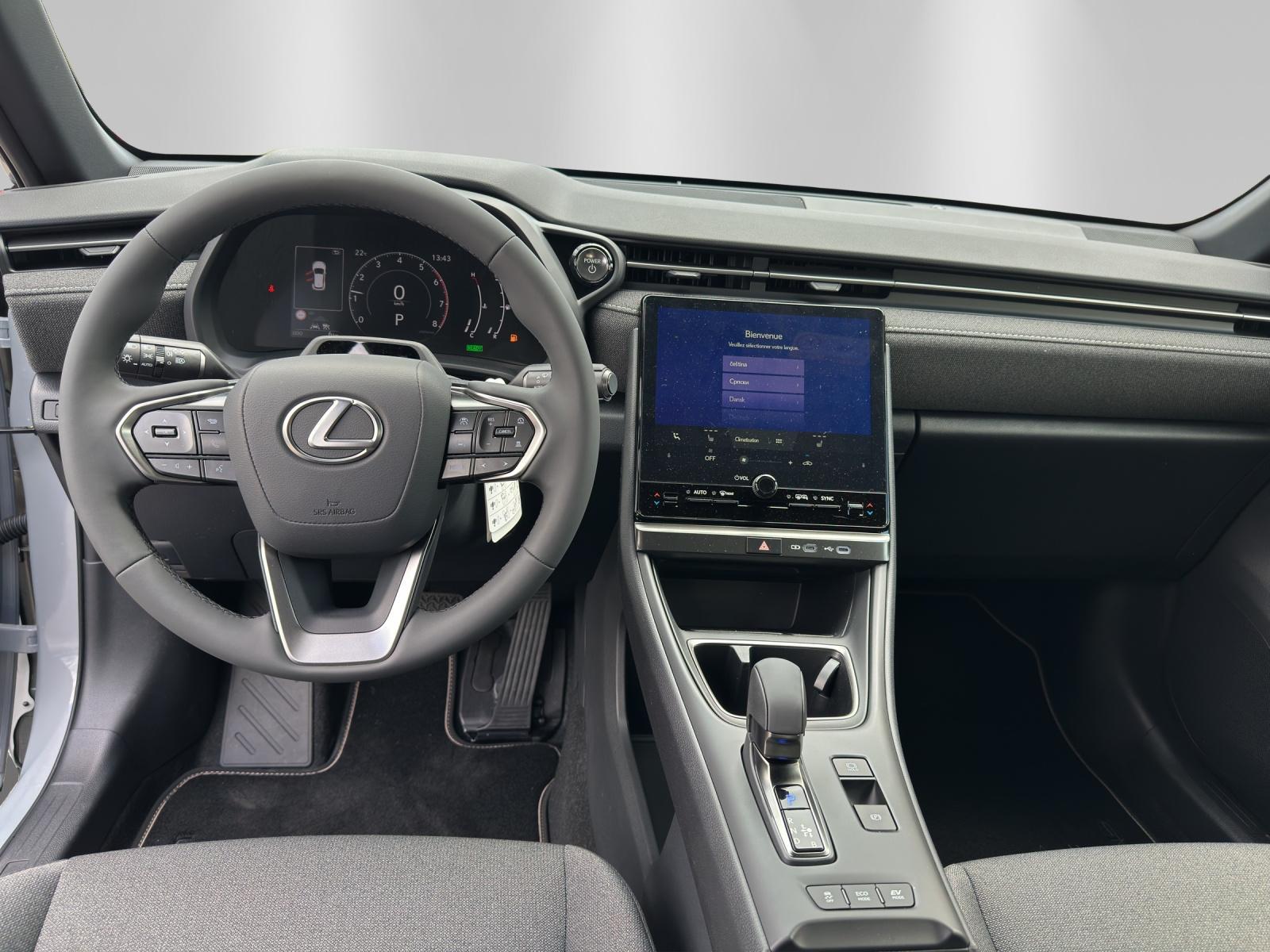 LEXUS LBX 1.5 Hybrid Impression-image-9