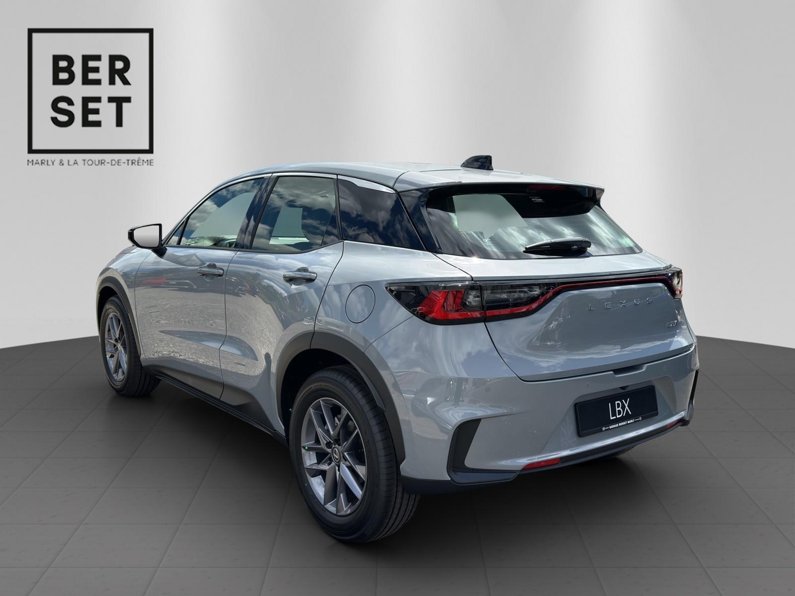 LEXUS LBX 1.5 Hybrid Impression-image-5