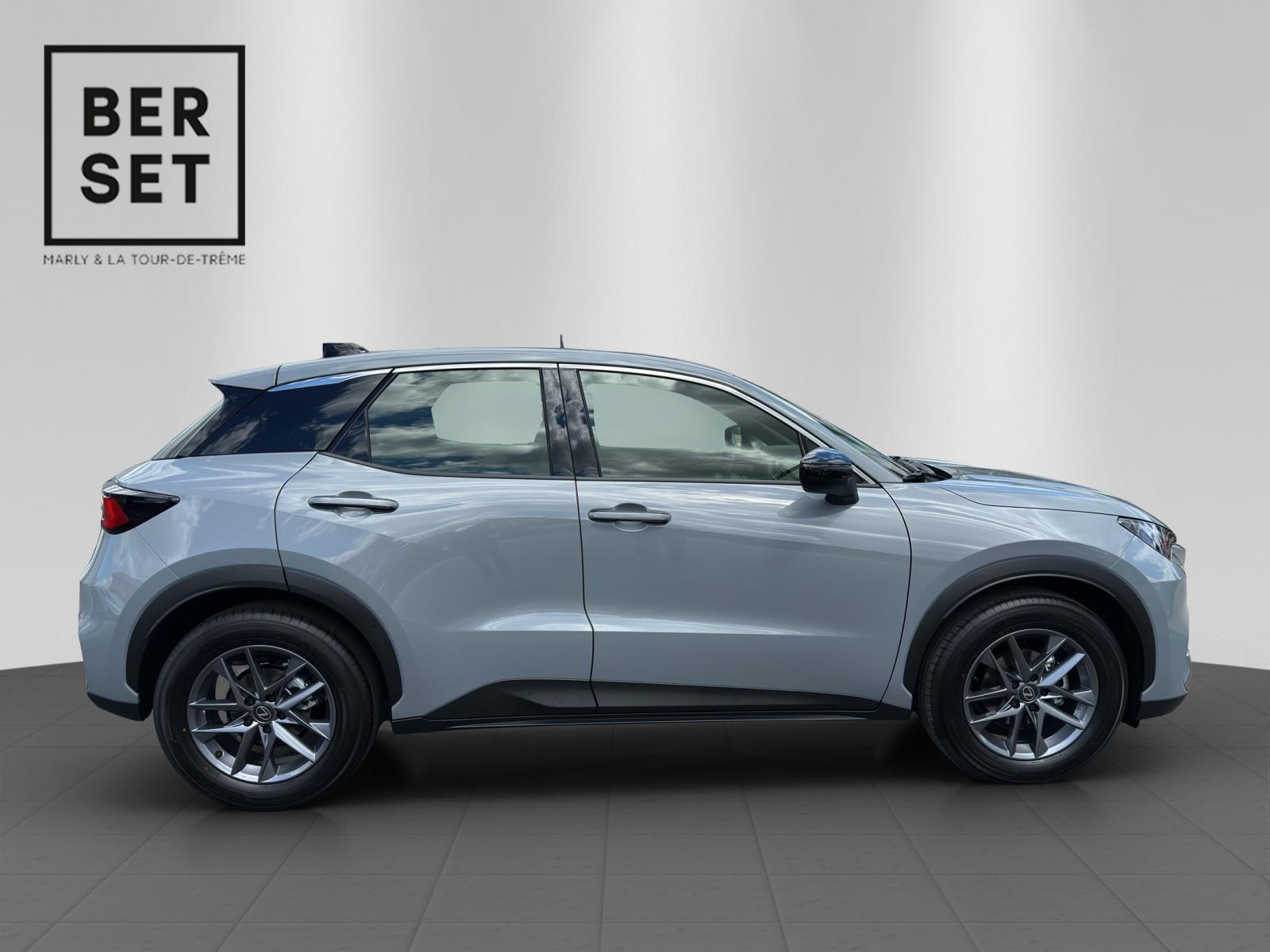 LEXUS LBX 1.5 Hybrid Impression-showroom-element-2
