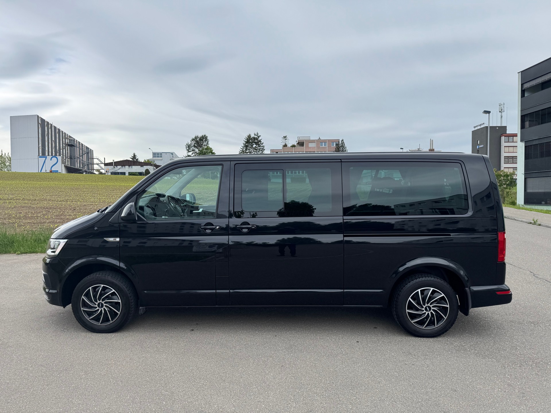 VW VW T6 2.0 TDI 4MOTION DSG (9) PLÄTZE-image-3