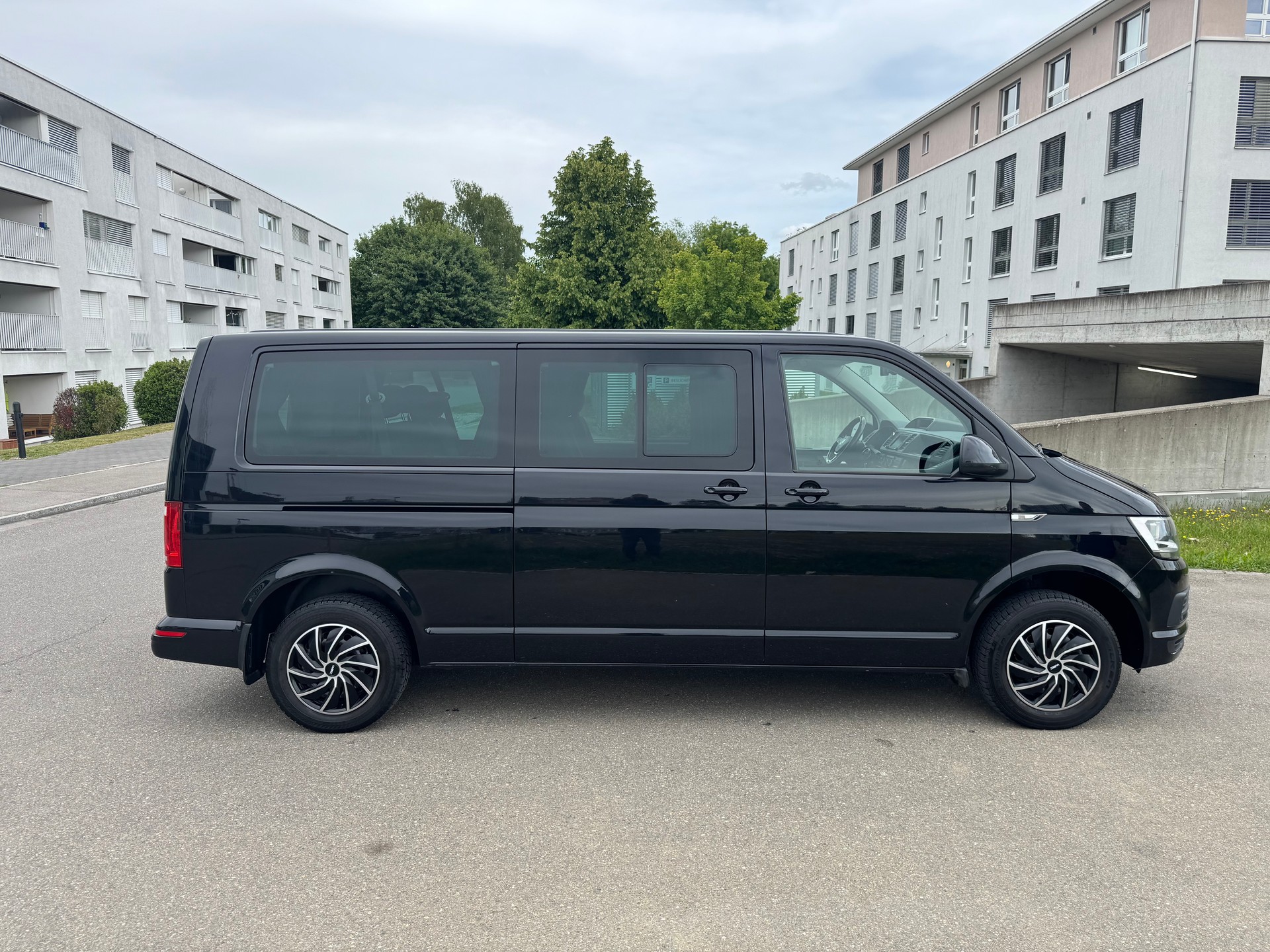 VW VW T6 2.0 TDI 4MOTION DSG (9) PLÄTZE-image-4