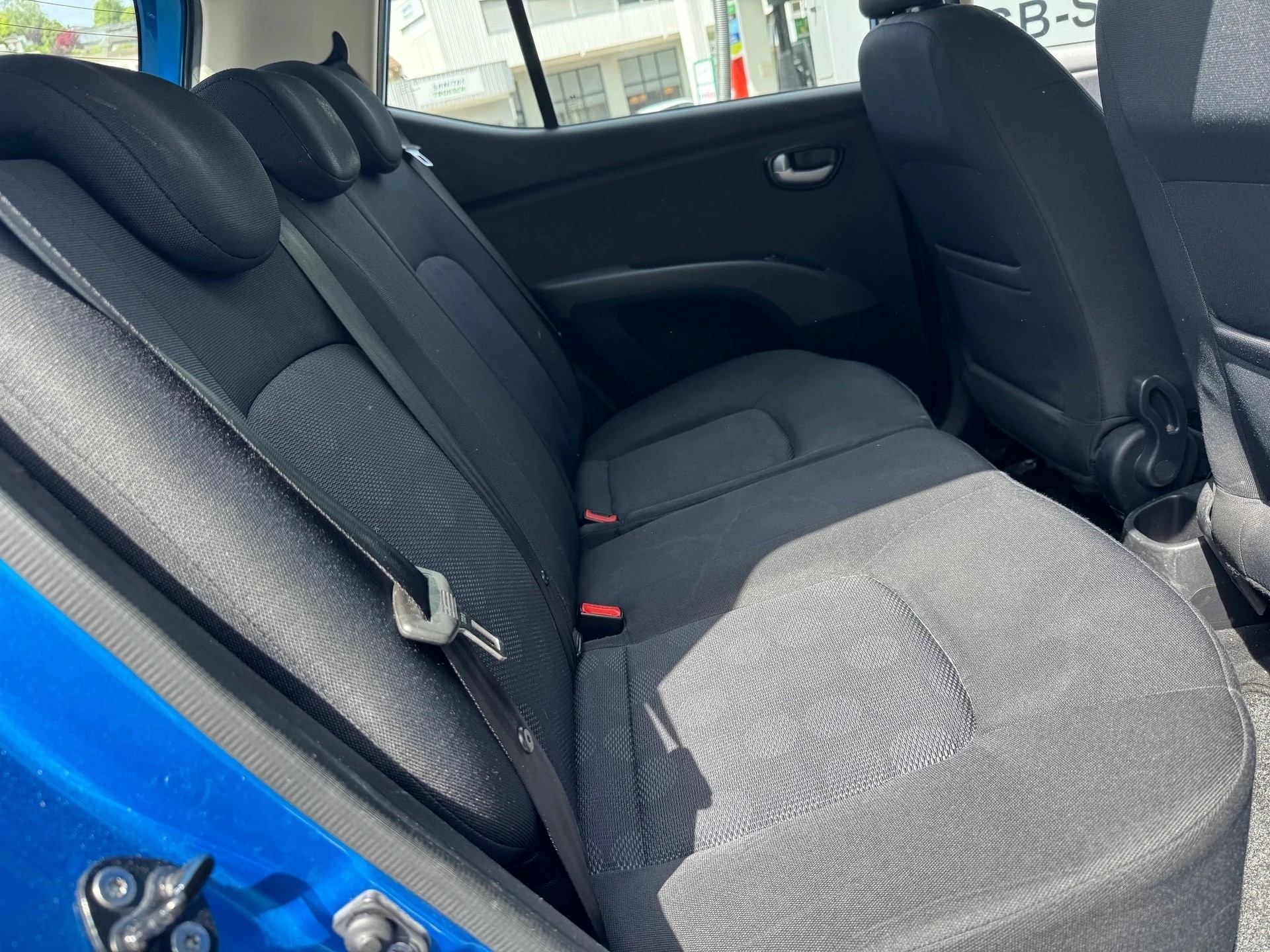 HYUNDAI i10 1.2 Style Automatic-image-12