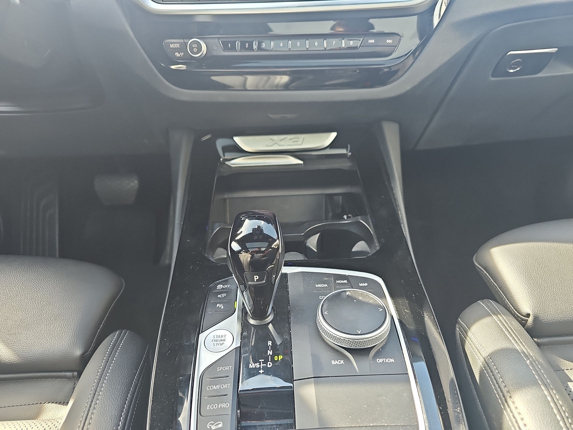 BMW X3 xDrive 20i-image-12