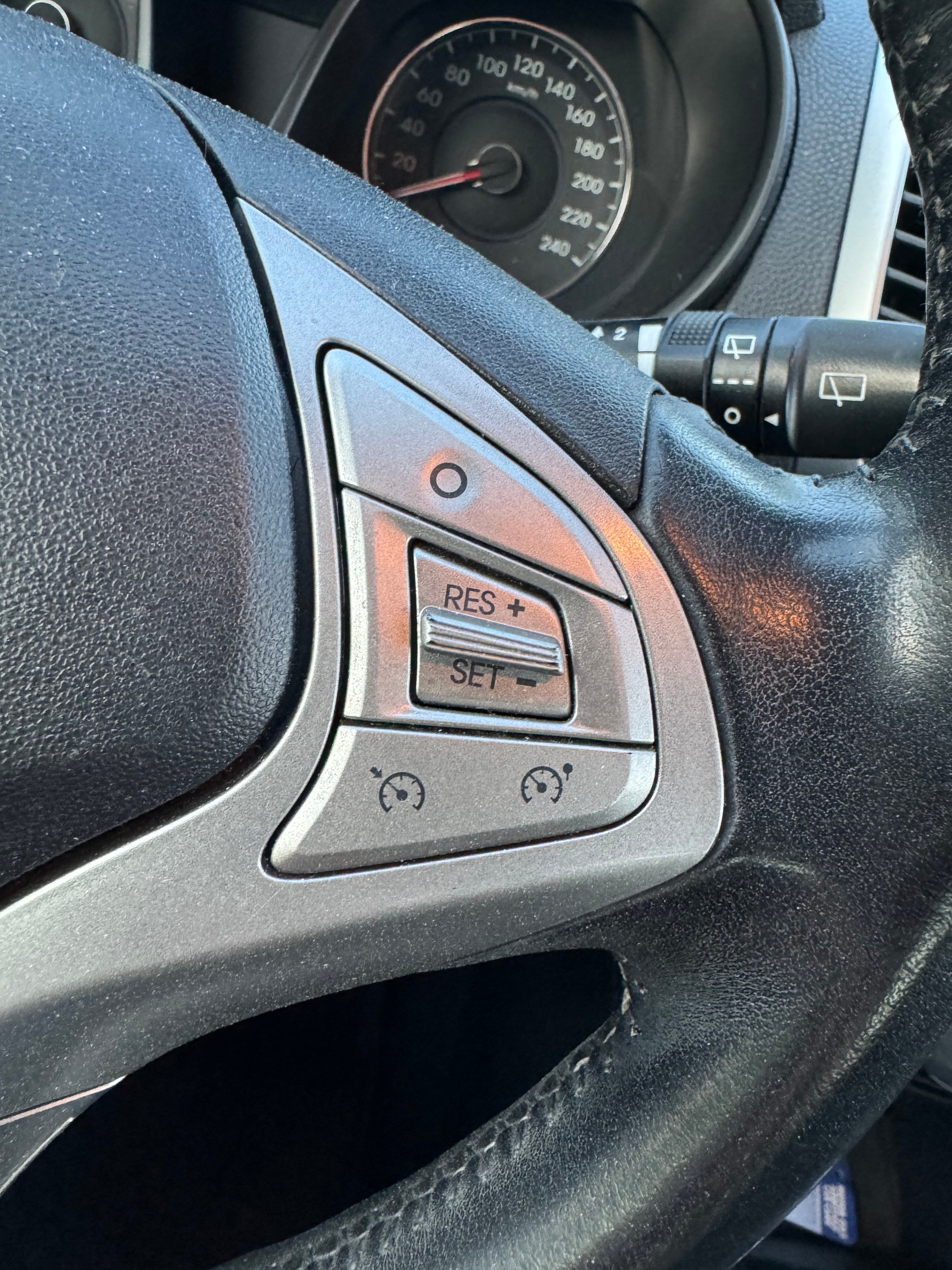 HYUNDAI iX20 1.6 Style-image-12