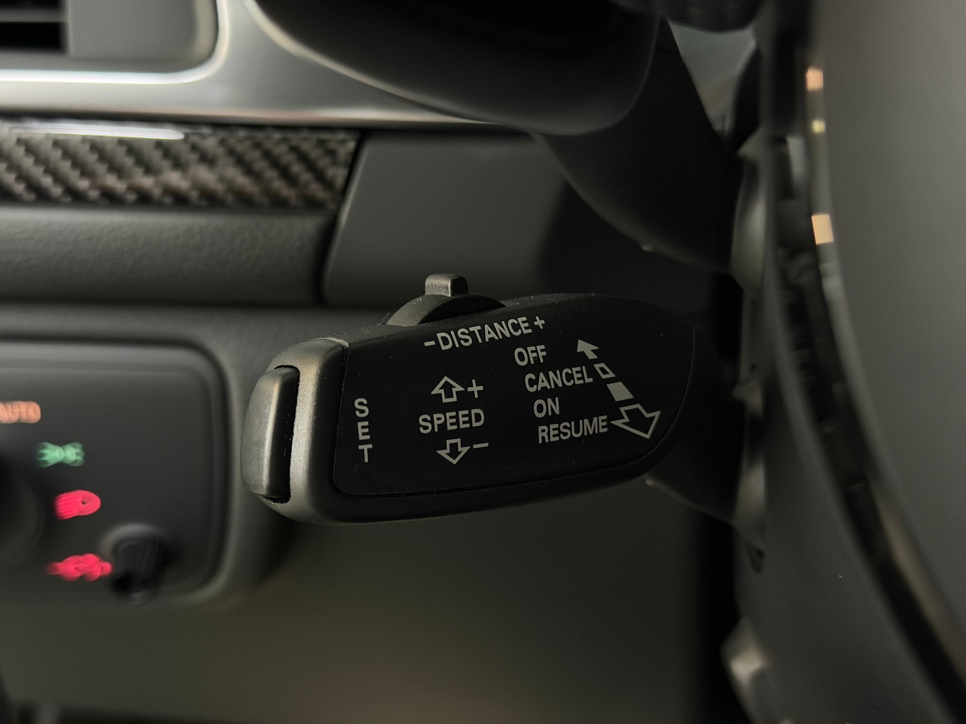 AUDI RS6 Avant 4.0 TFSI V8 performance quattro | Frisch MFK | Pano Dach | Dynamik-Paket-image-18